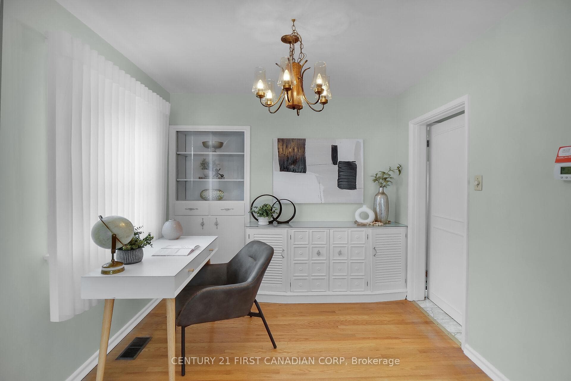 1498 Glengarry Avenue photo 15