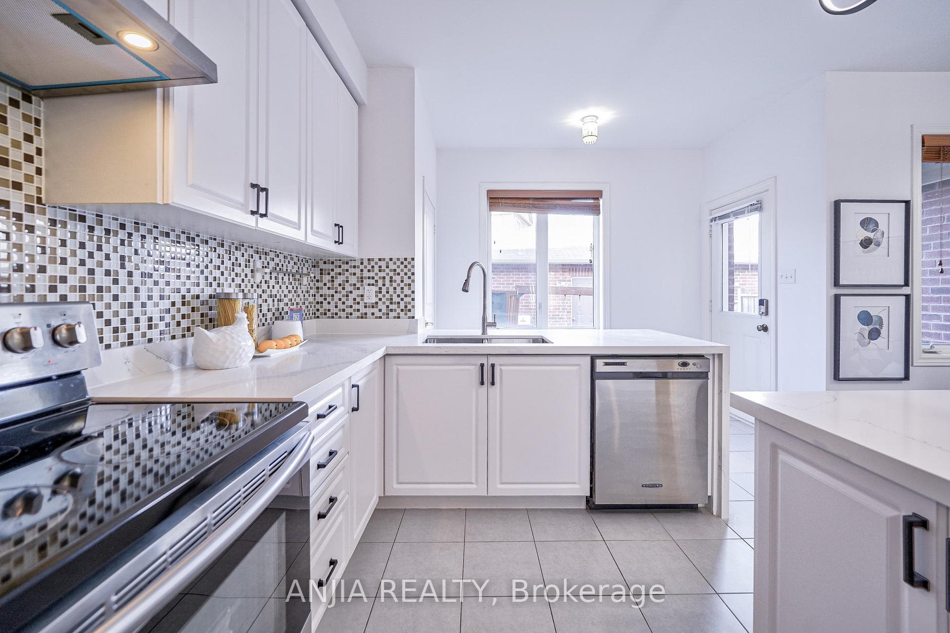 85 William Berczy Boulevard photo 10