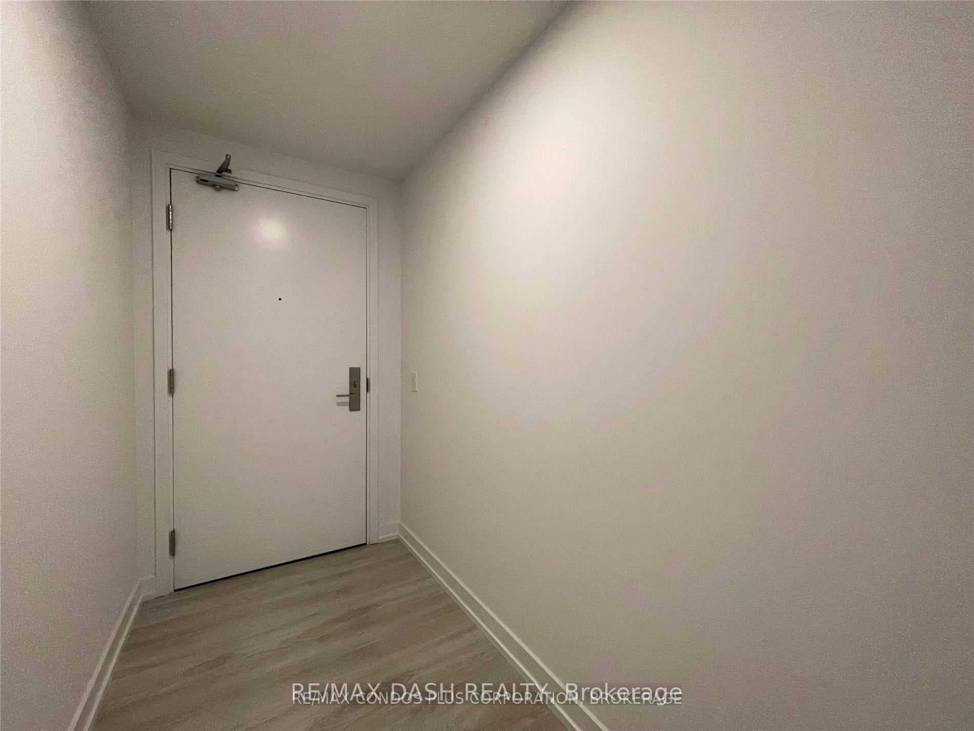 33 Helendale Avenue Unit 506 photo 5