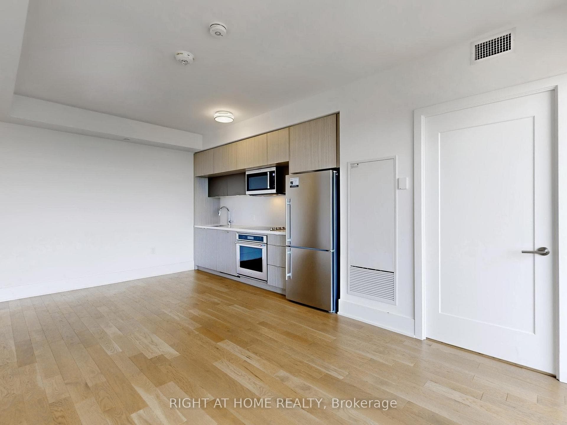 585 Bloor Street Unit 3115 photo 6