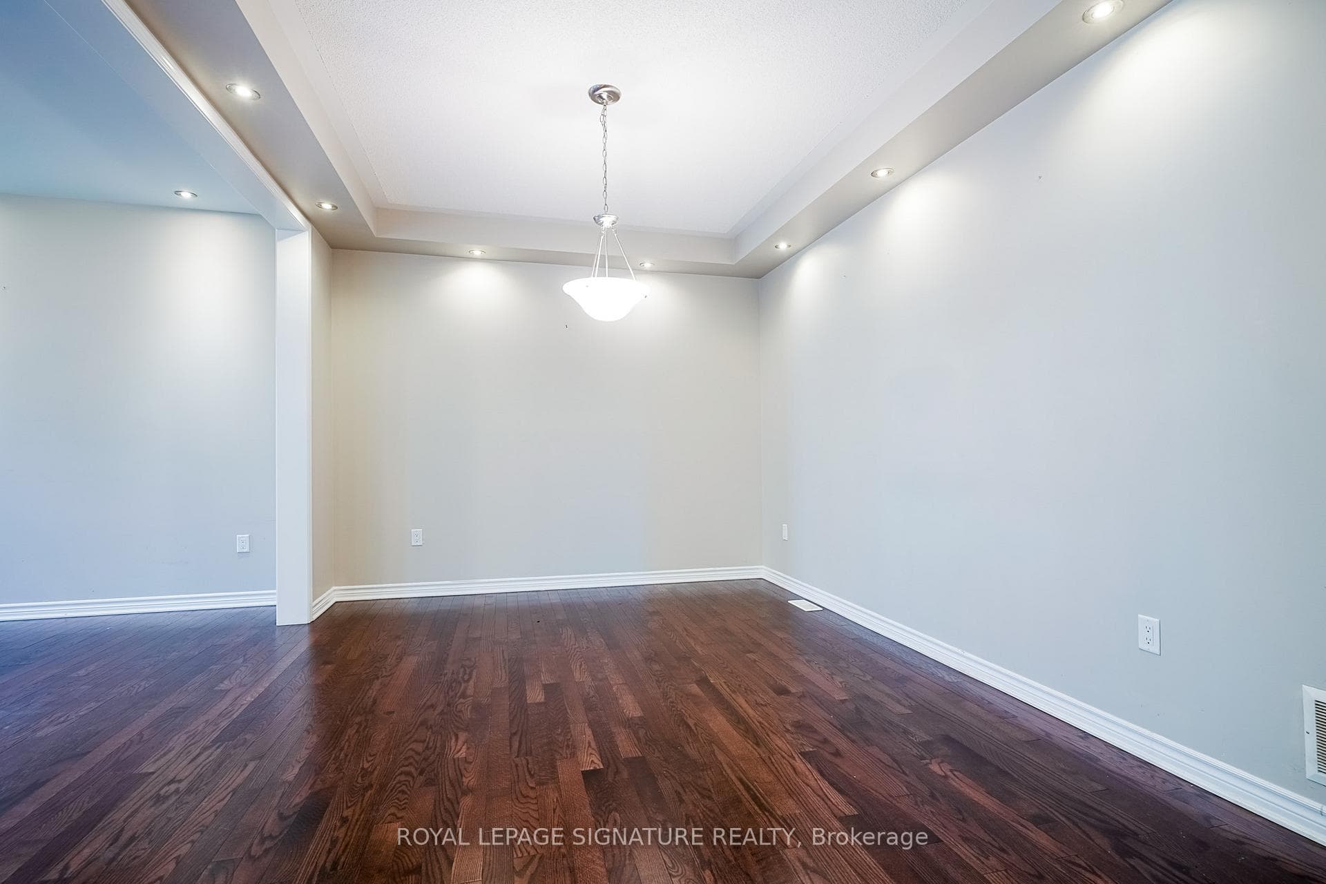 949 Kelman Court photo 37