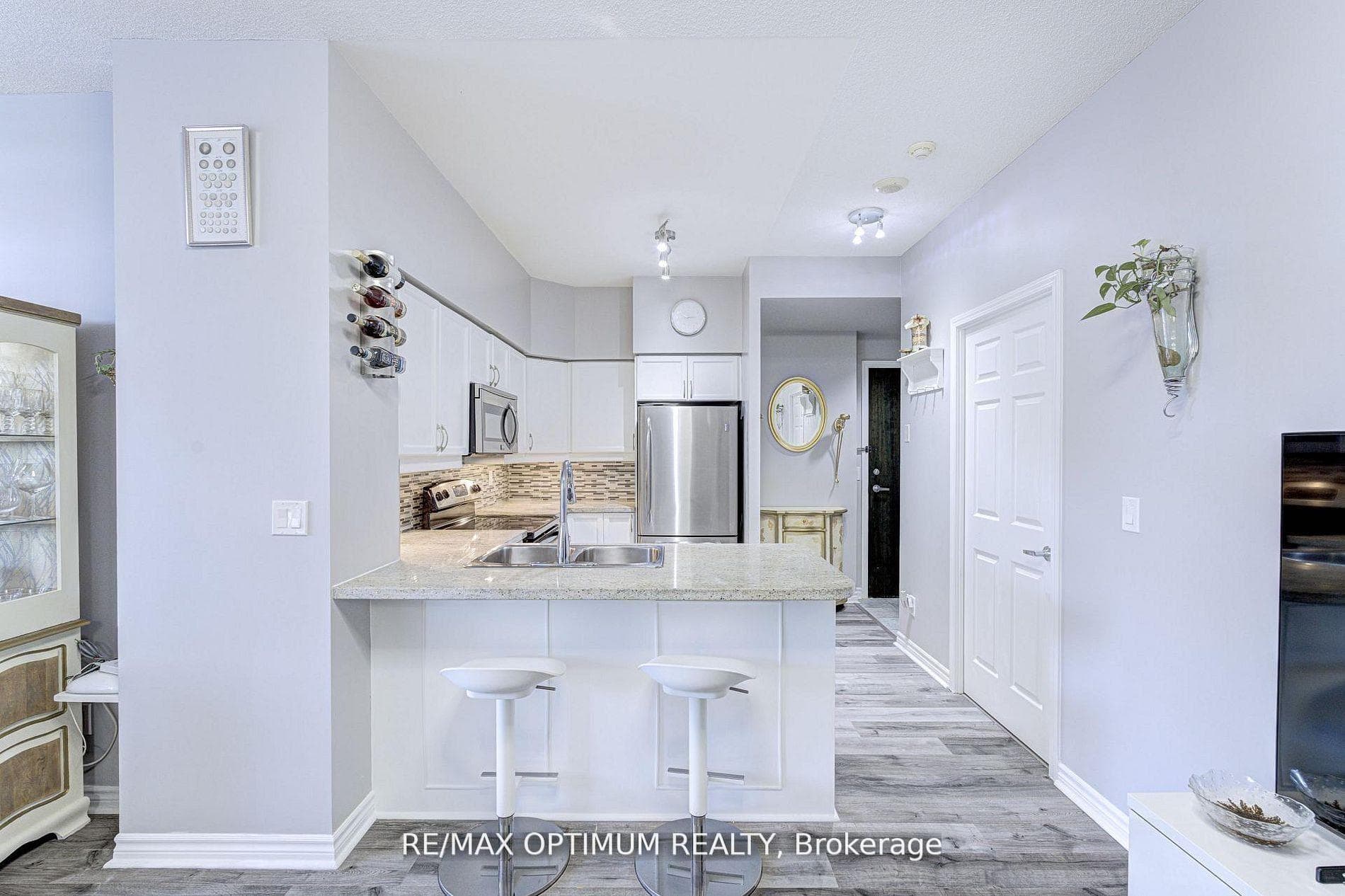 388 Prince Of Wales Drive Unit 1104 photo 11