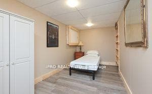 937 Greenwood Crescent photo 31