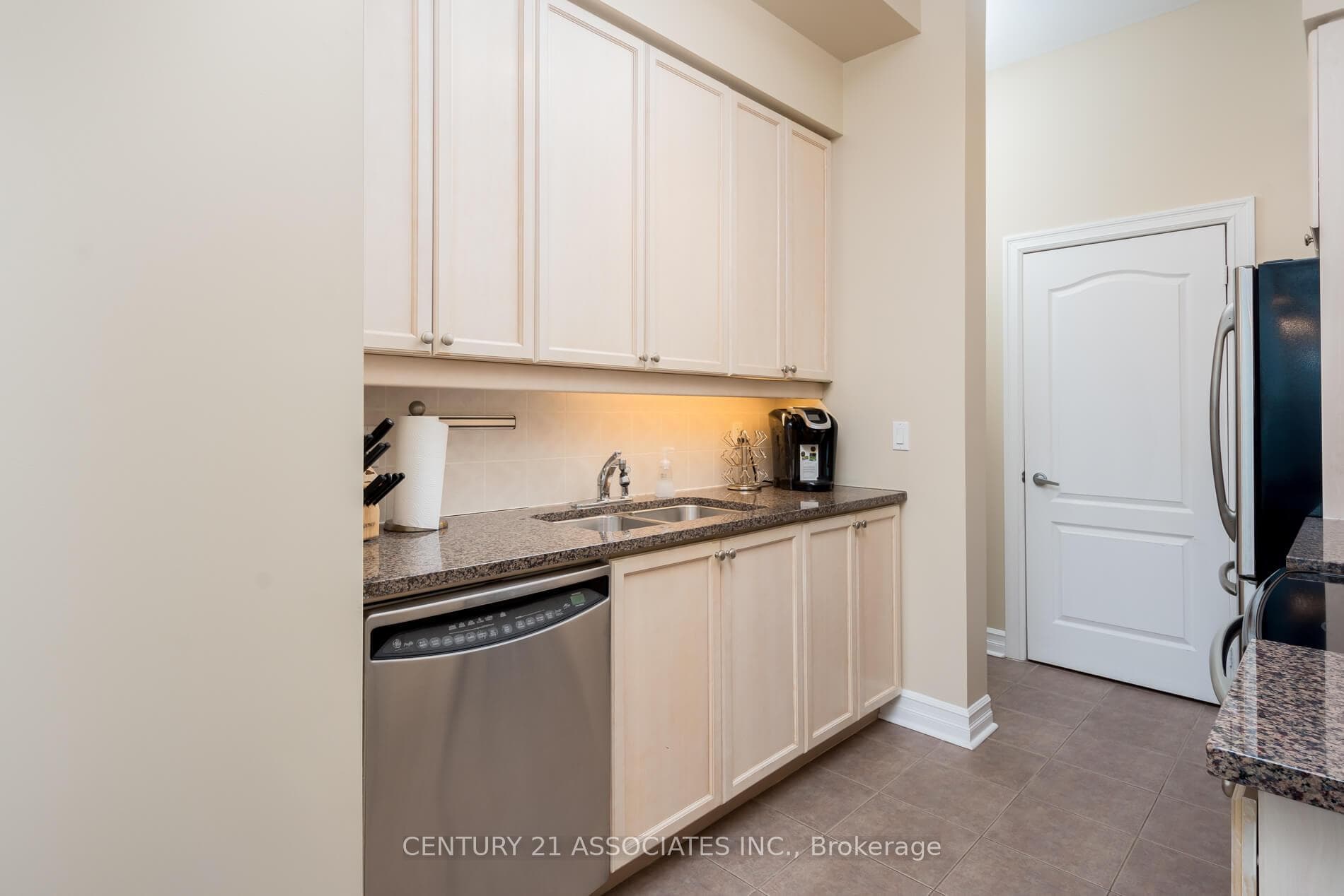 33 Elm Drive Unit 2908 photo 10