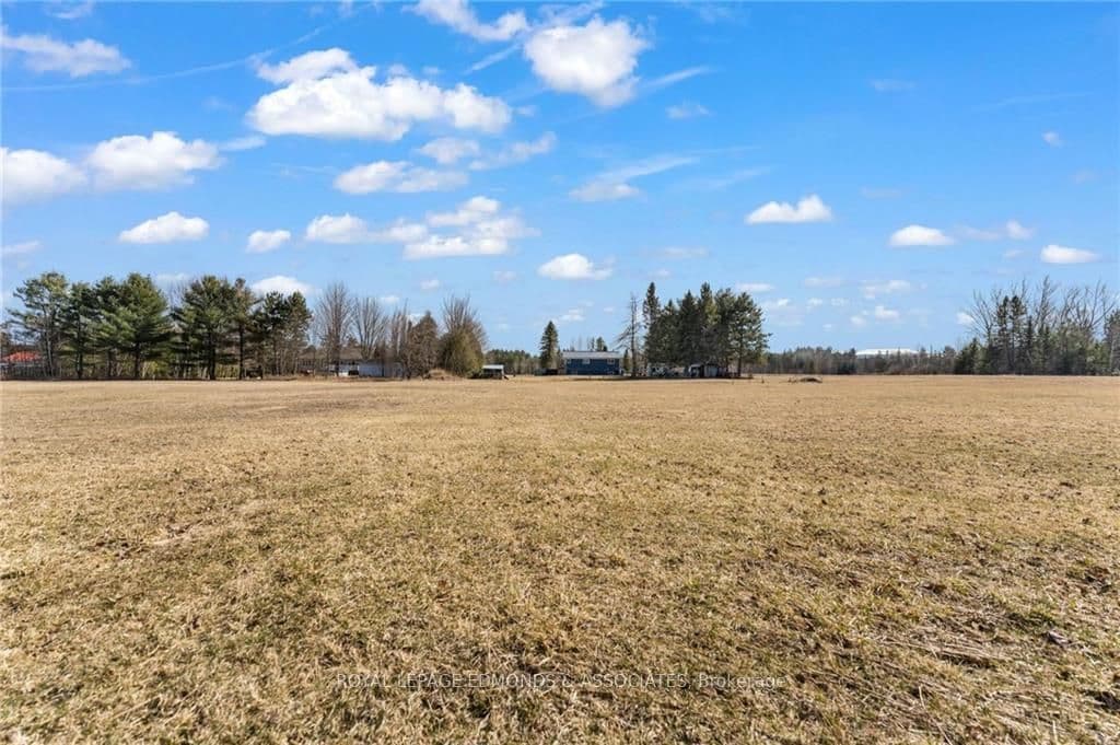 788 LOCKSLEY Road photo 25