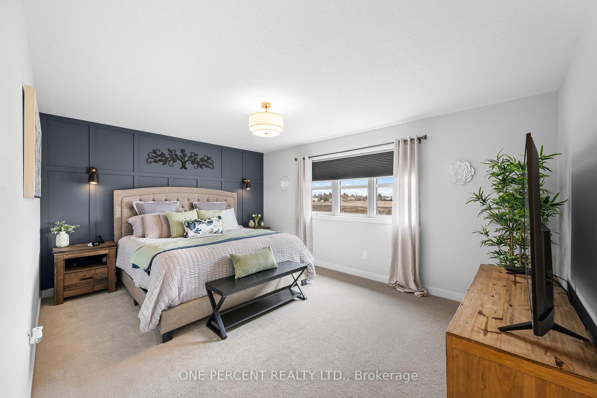1002 Showman Street photo 25