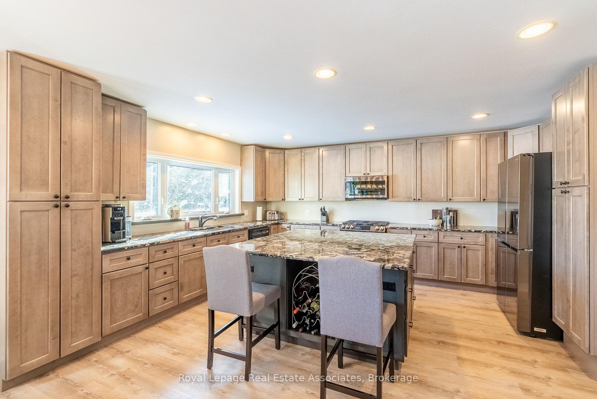 196 Circle Road photo 4