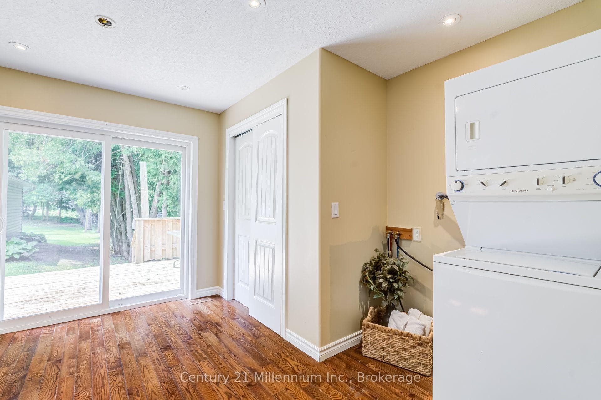 508 Taylor Street photo 26