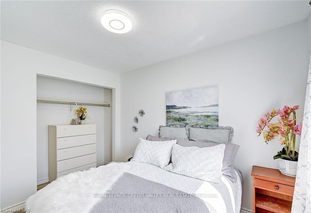 122 BUNTING Road Unit 53 photo 22