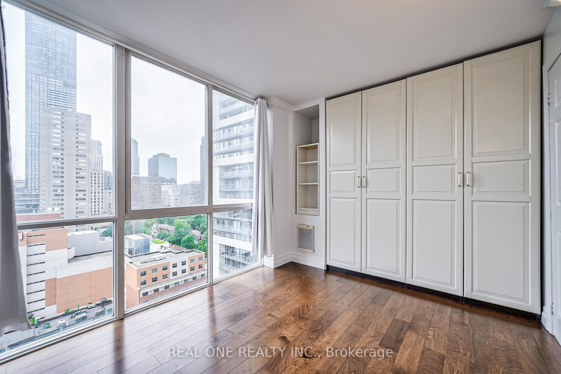 86 Gerrard Street Unit 14D photo 22