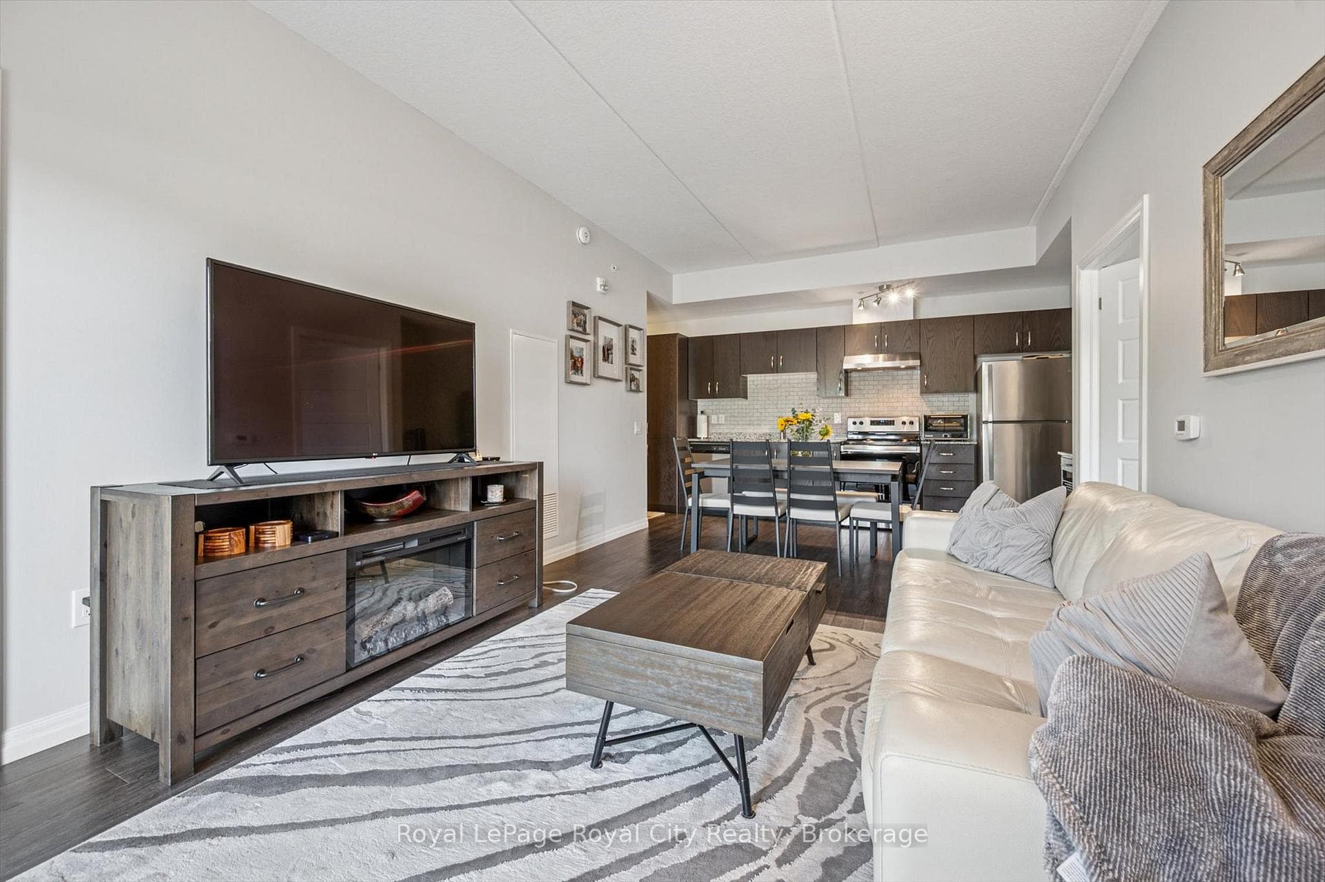 35 Kingsbury Square Unit 121 photo 13