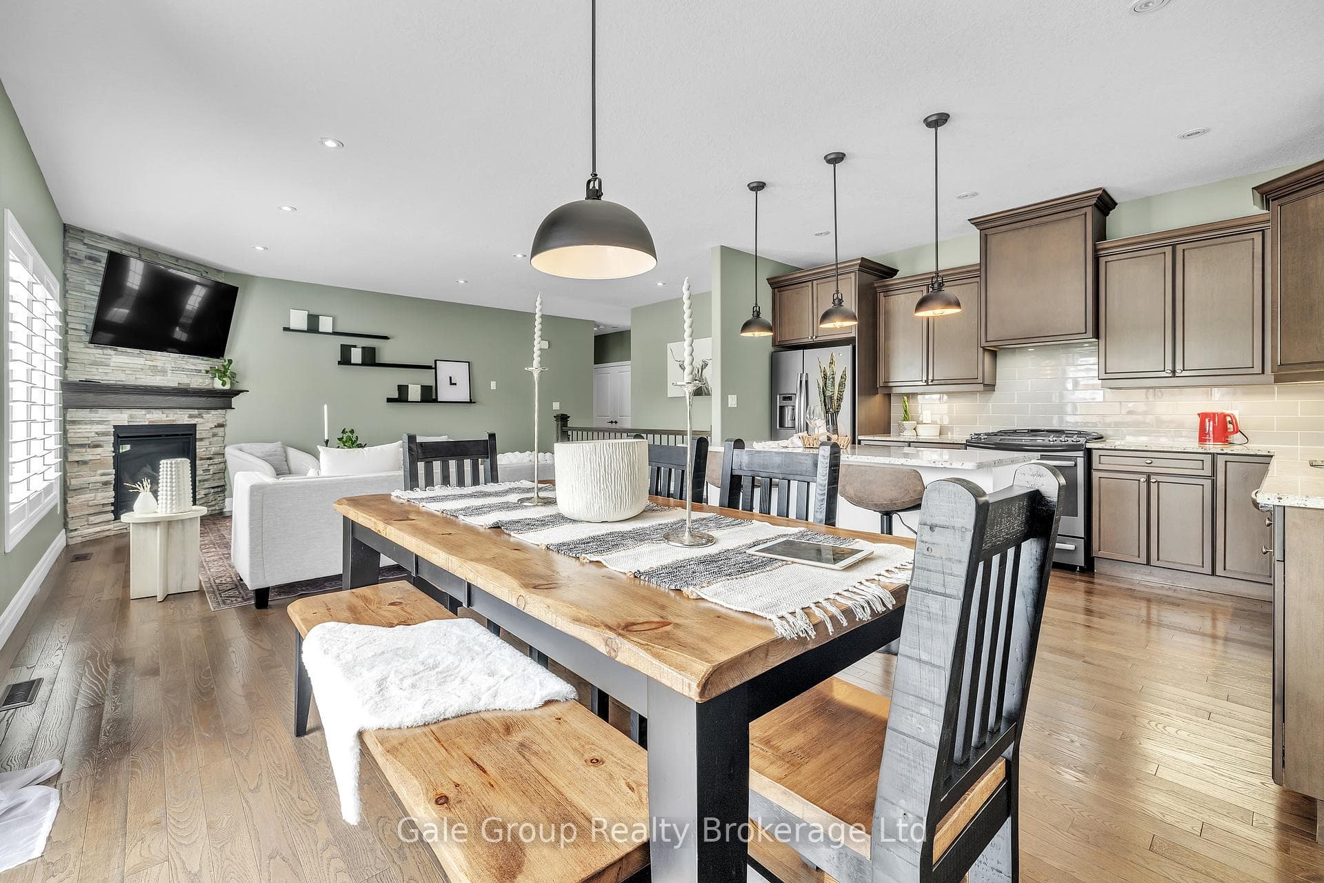 17 AMANDA Avenue photo 10