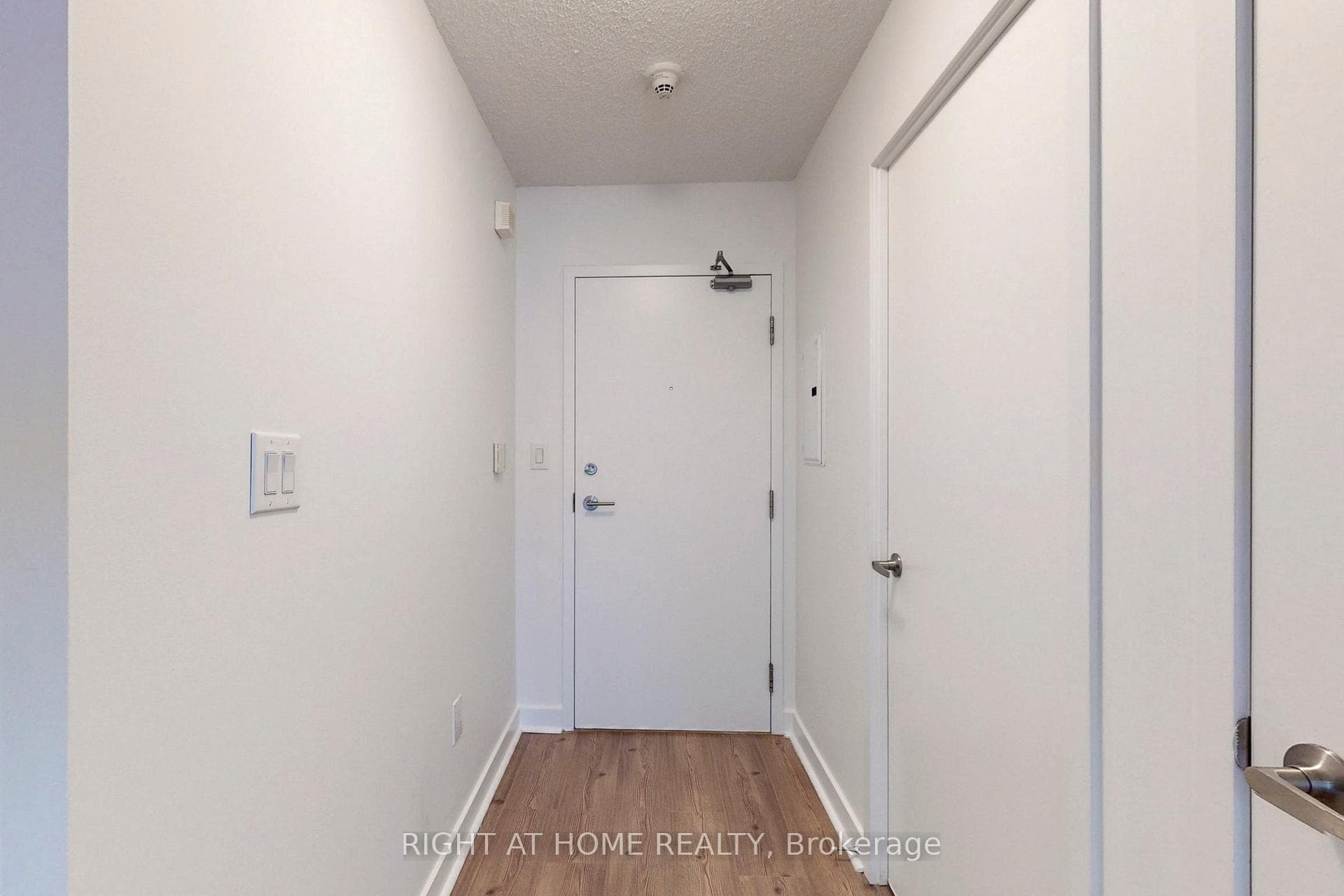 4K Spadina Avenue Unit 523 photo 18