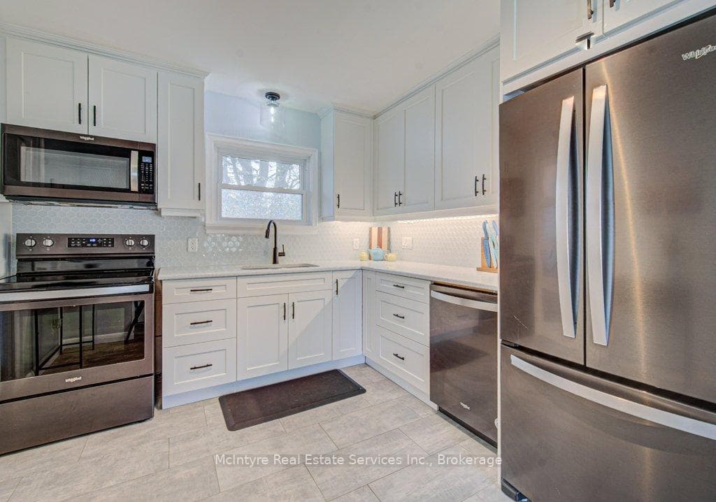 549 Dunbar Road photo 18