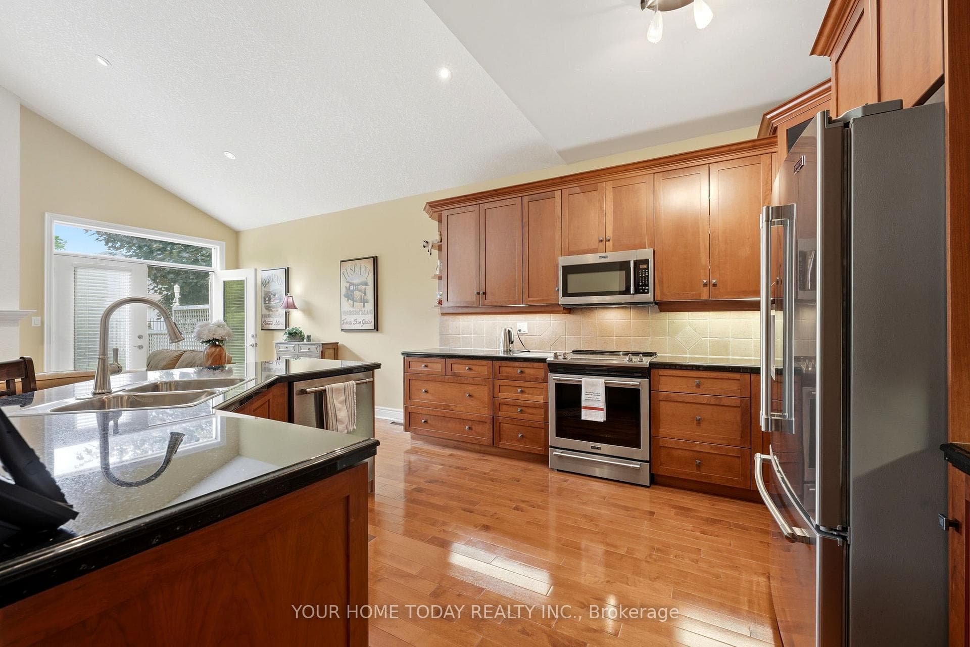 37 Dawkins Crescent photo 13