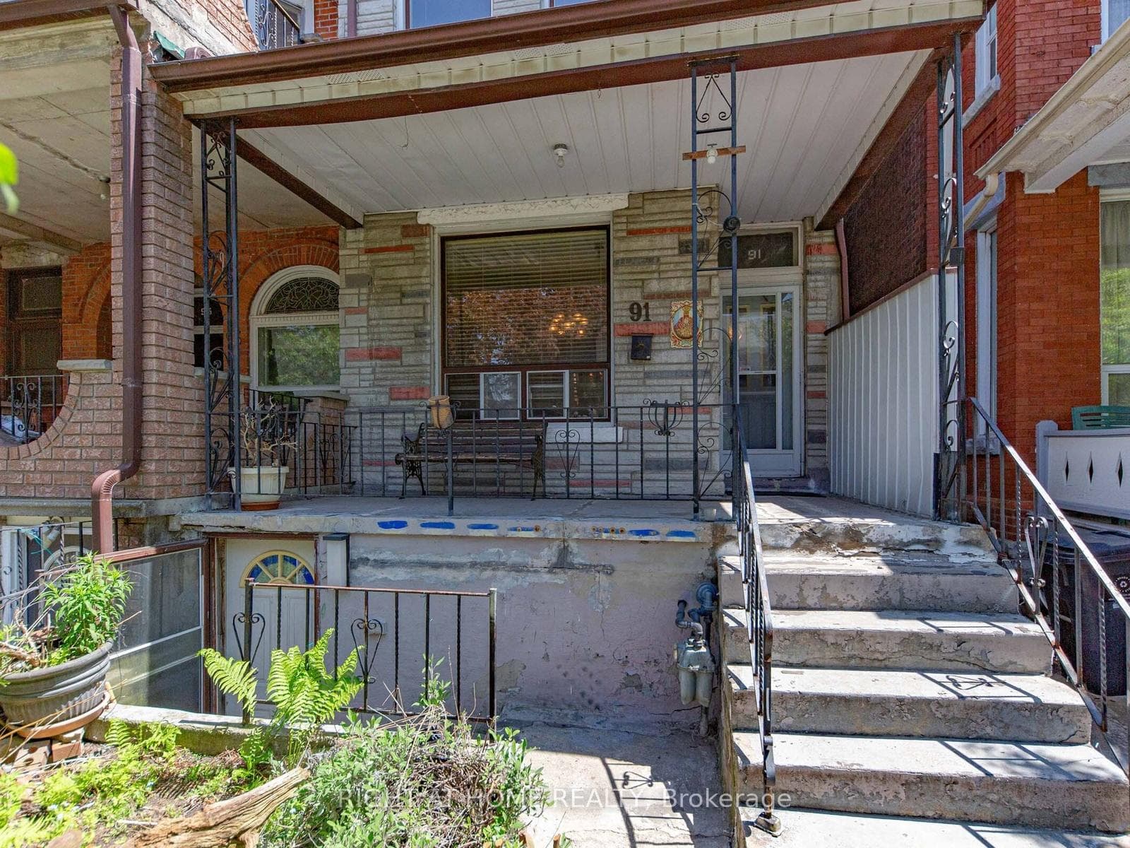 91 Borden Street photo 3