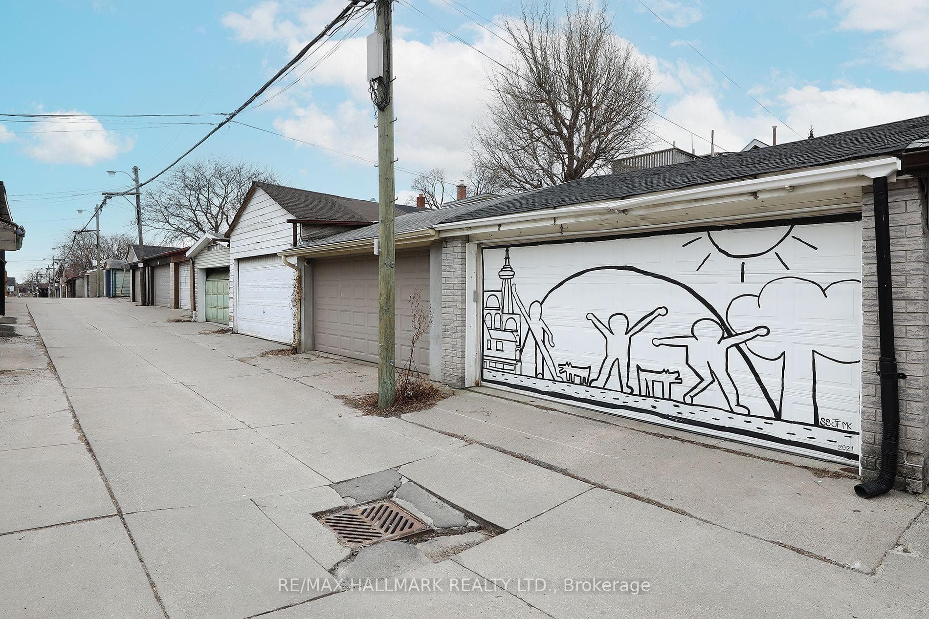391 Delaware Avenue photo 38