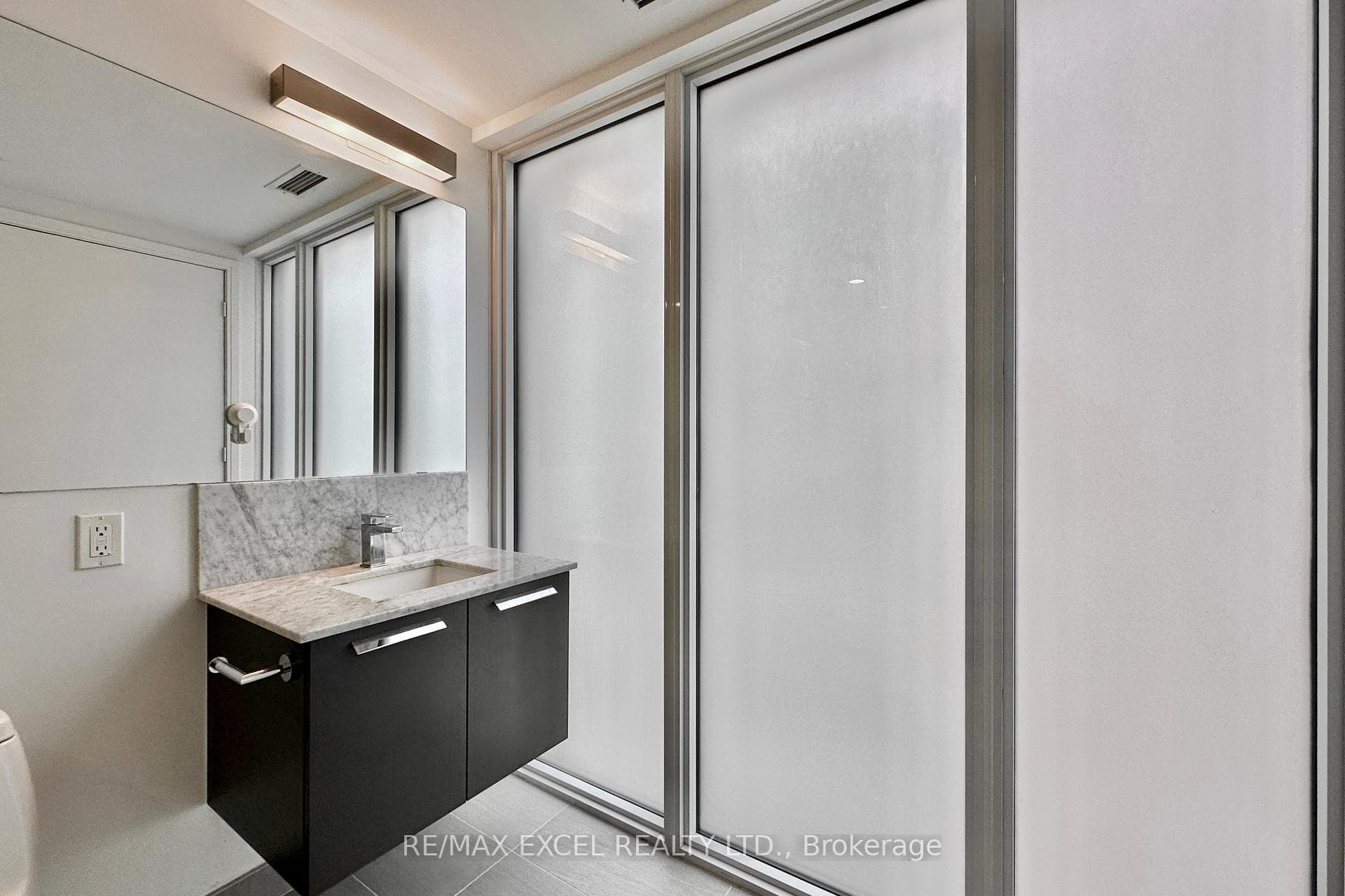 28 Wellesley Street Unit 2010 photo 14