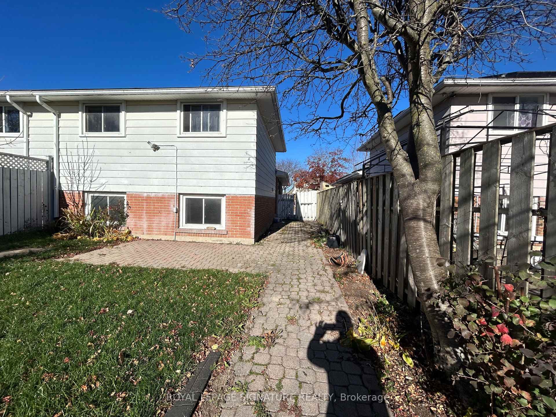250 Kinmount Crescent Unit Lower photo 36