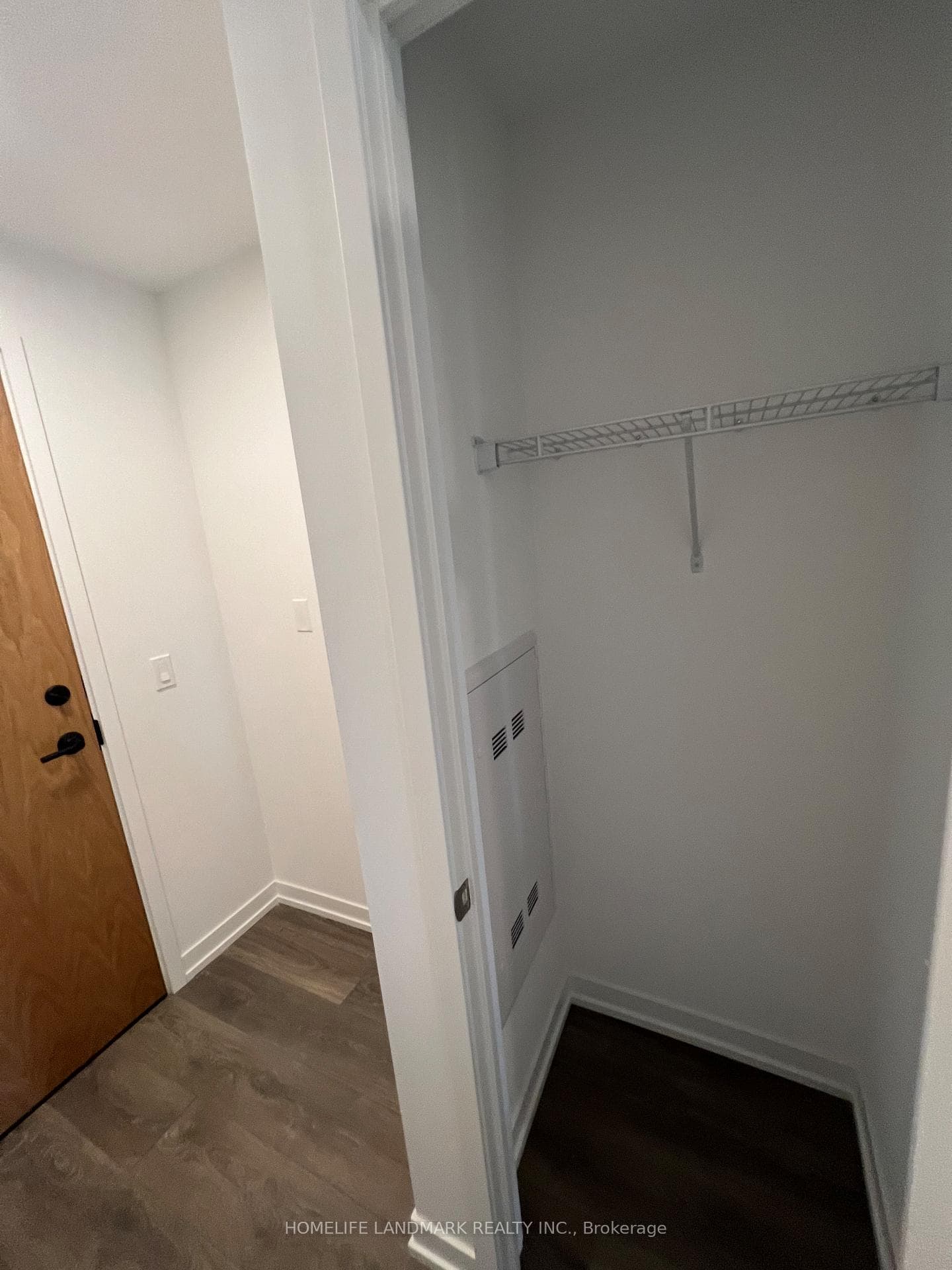 8 Beverley Glen Boulevard Unit 902 photo 7
