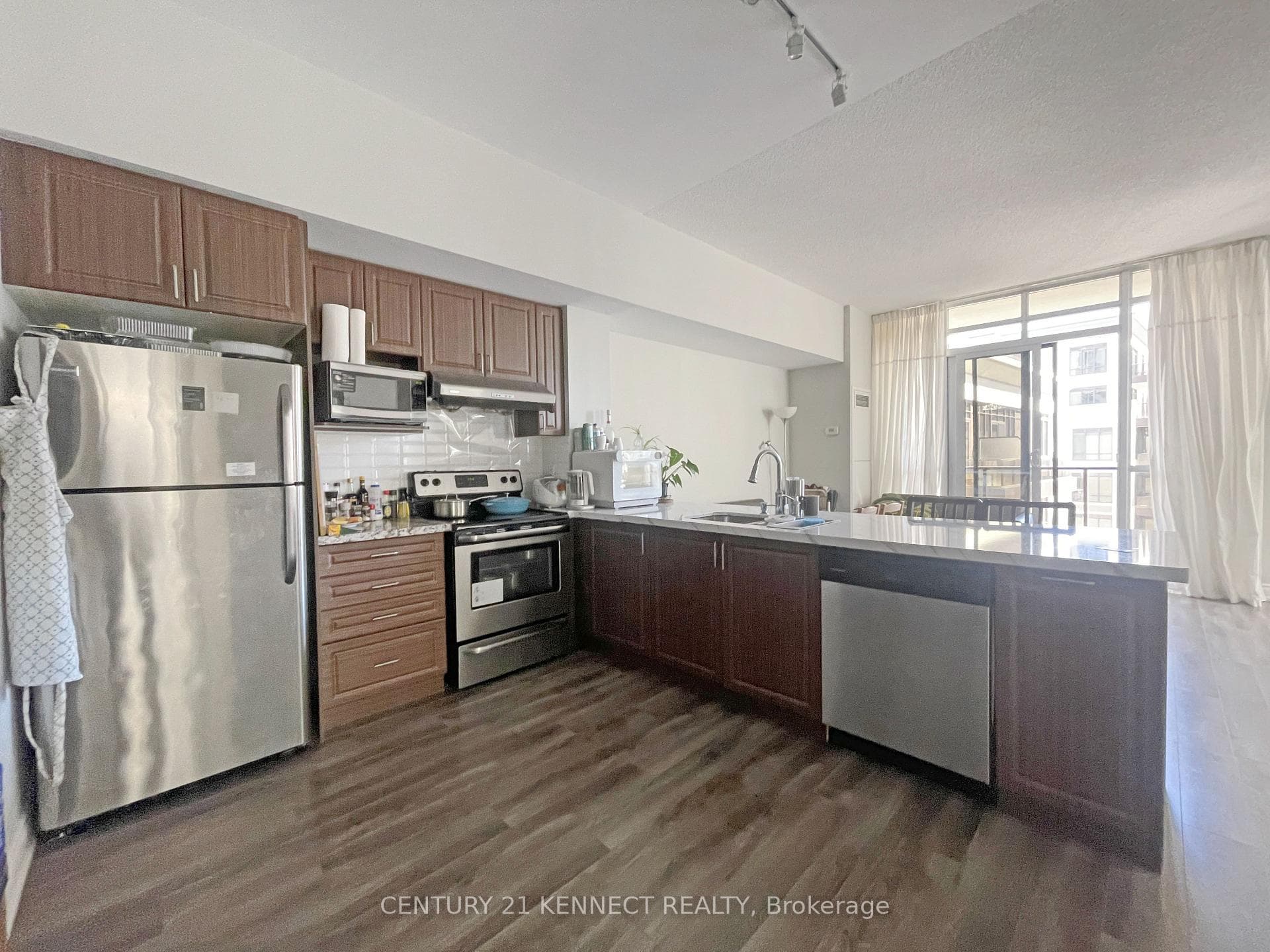 89 South Town Centre Boulevard Unit 902 photo 12