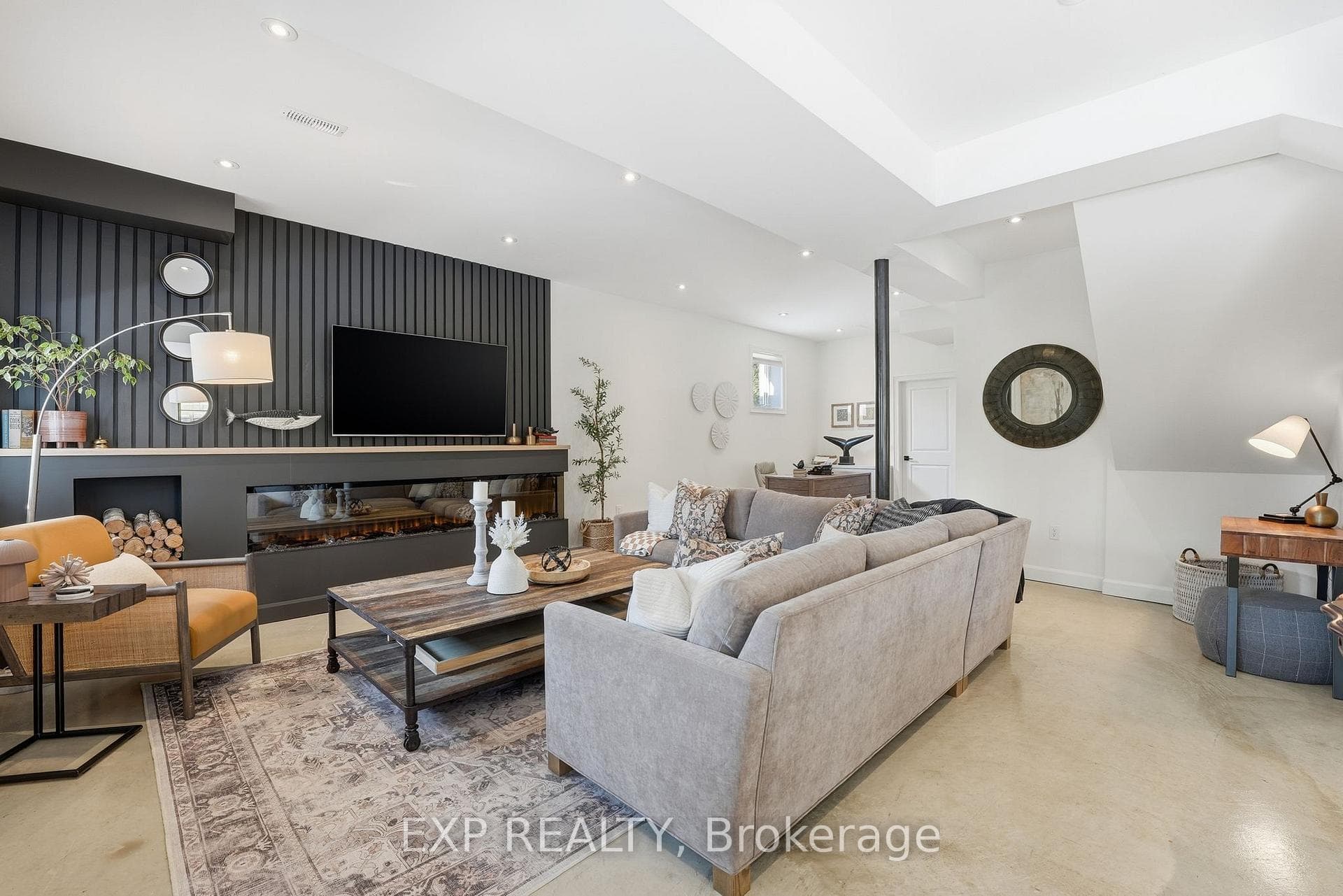7 Brenner Court photo 33