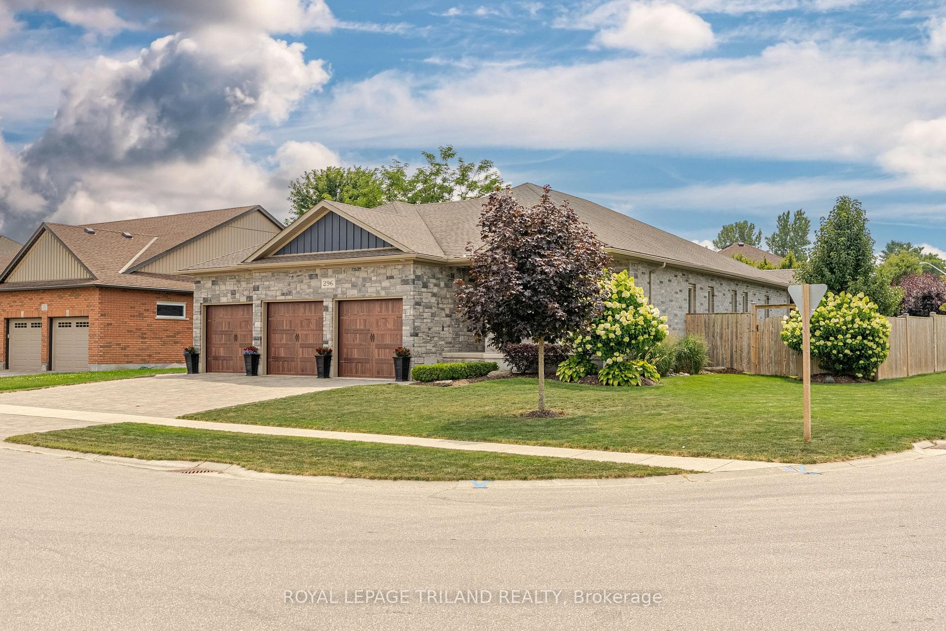 296 Dufferin Street photo 5