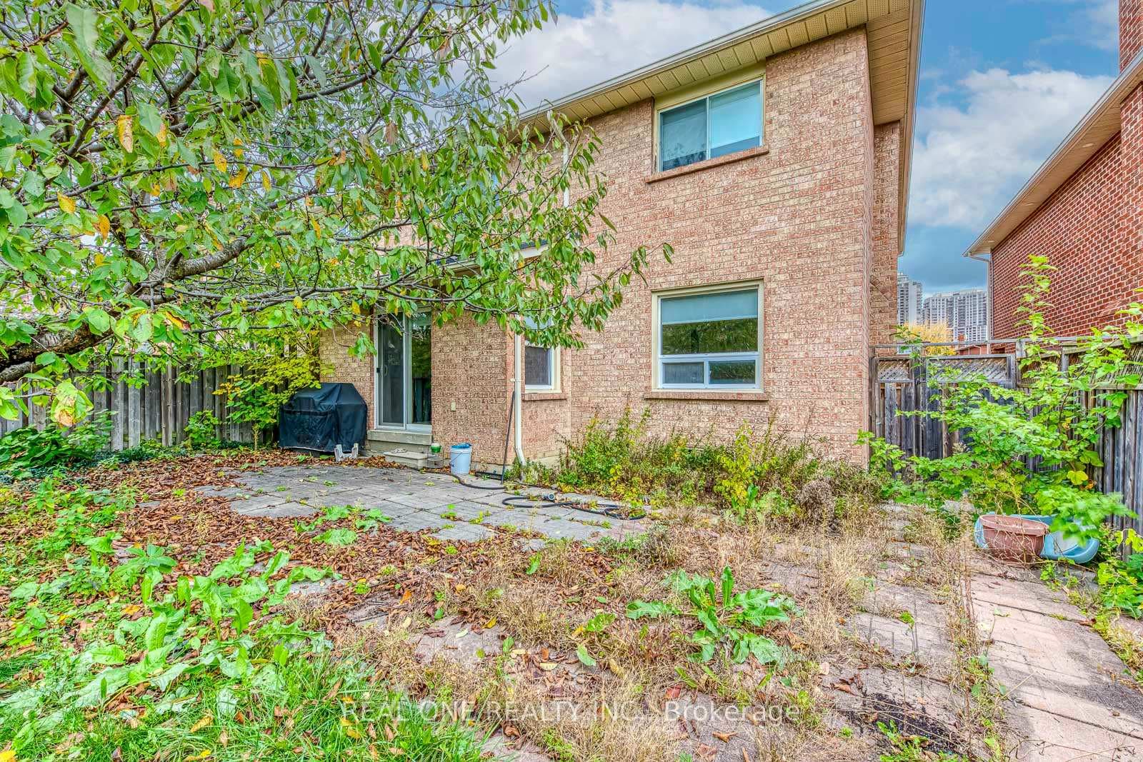 220 Kingsbridge Garden Circle photo 37