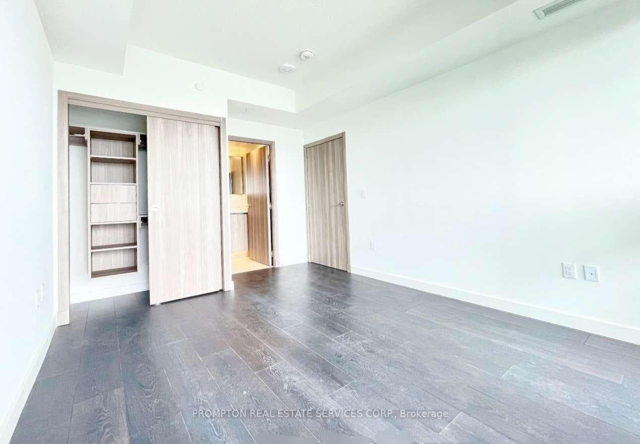 27 Mcmahon Drive Unit 2905 photo 11