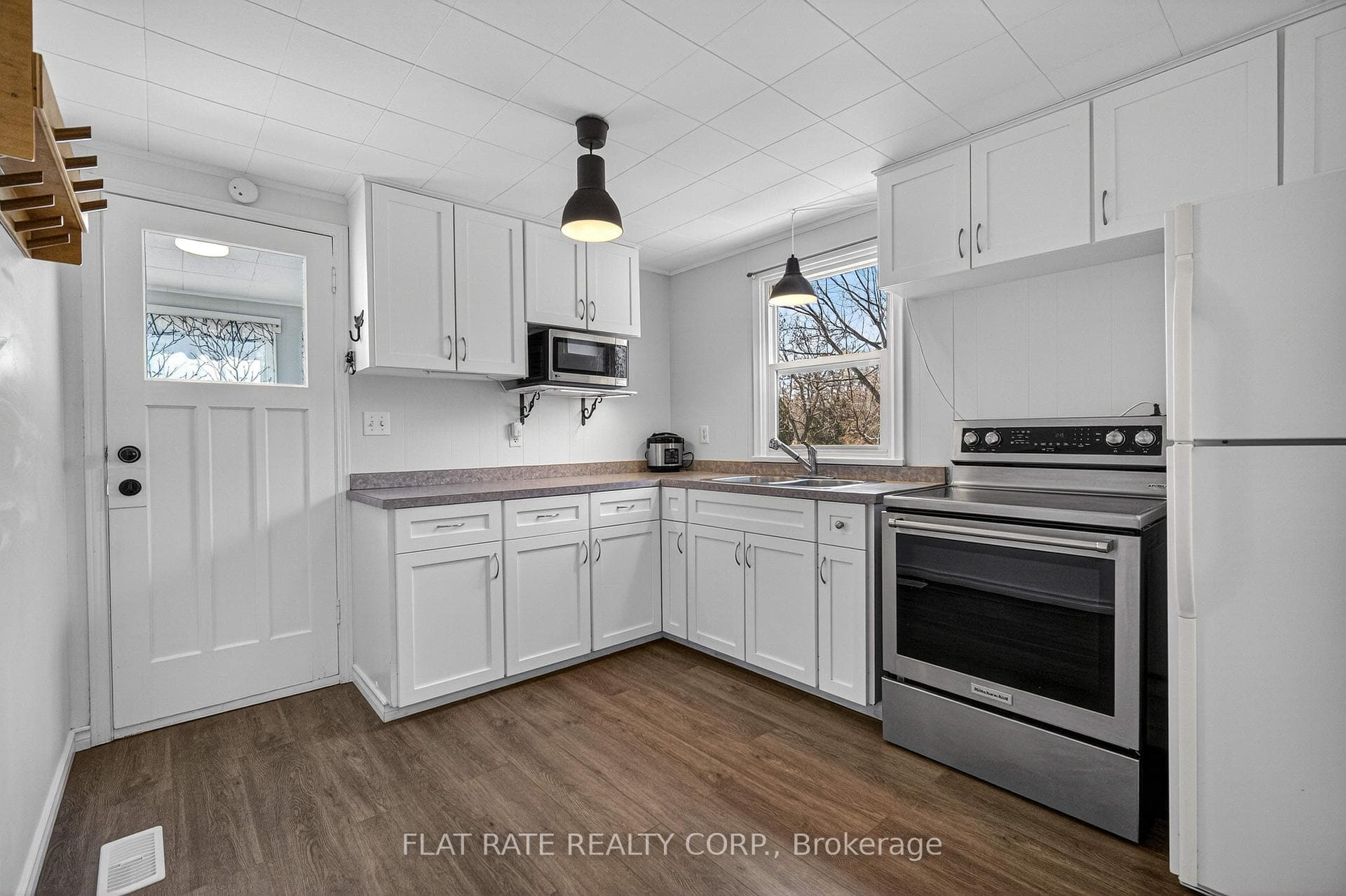 5418 Young Street photo 10