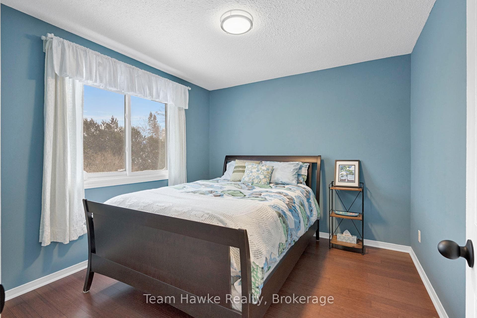 945 Dominion Avenue photo 30