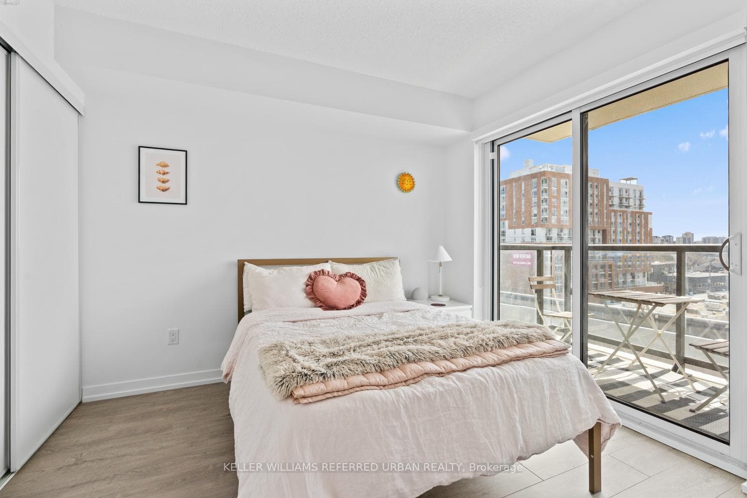 1420 Dupont Street Unit 811 photo 11