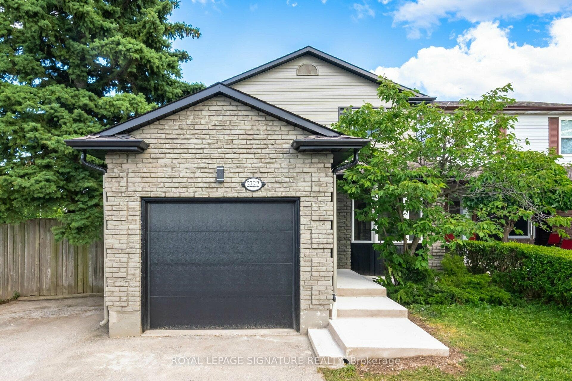 2222 Manchester Drive photo 2