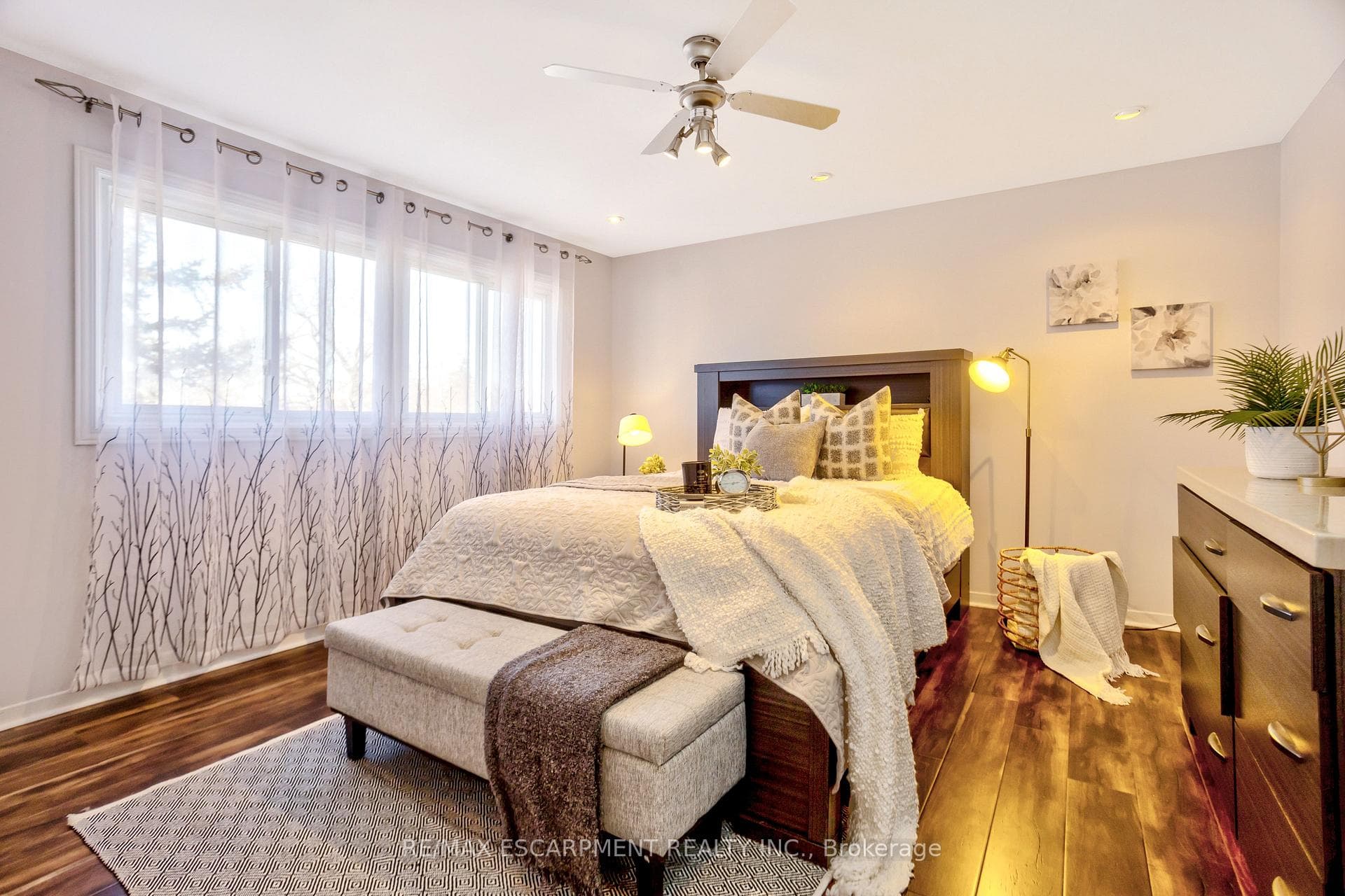 104 Cobblehill Road photo 25