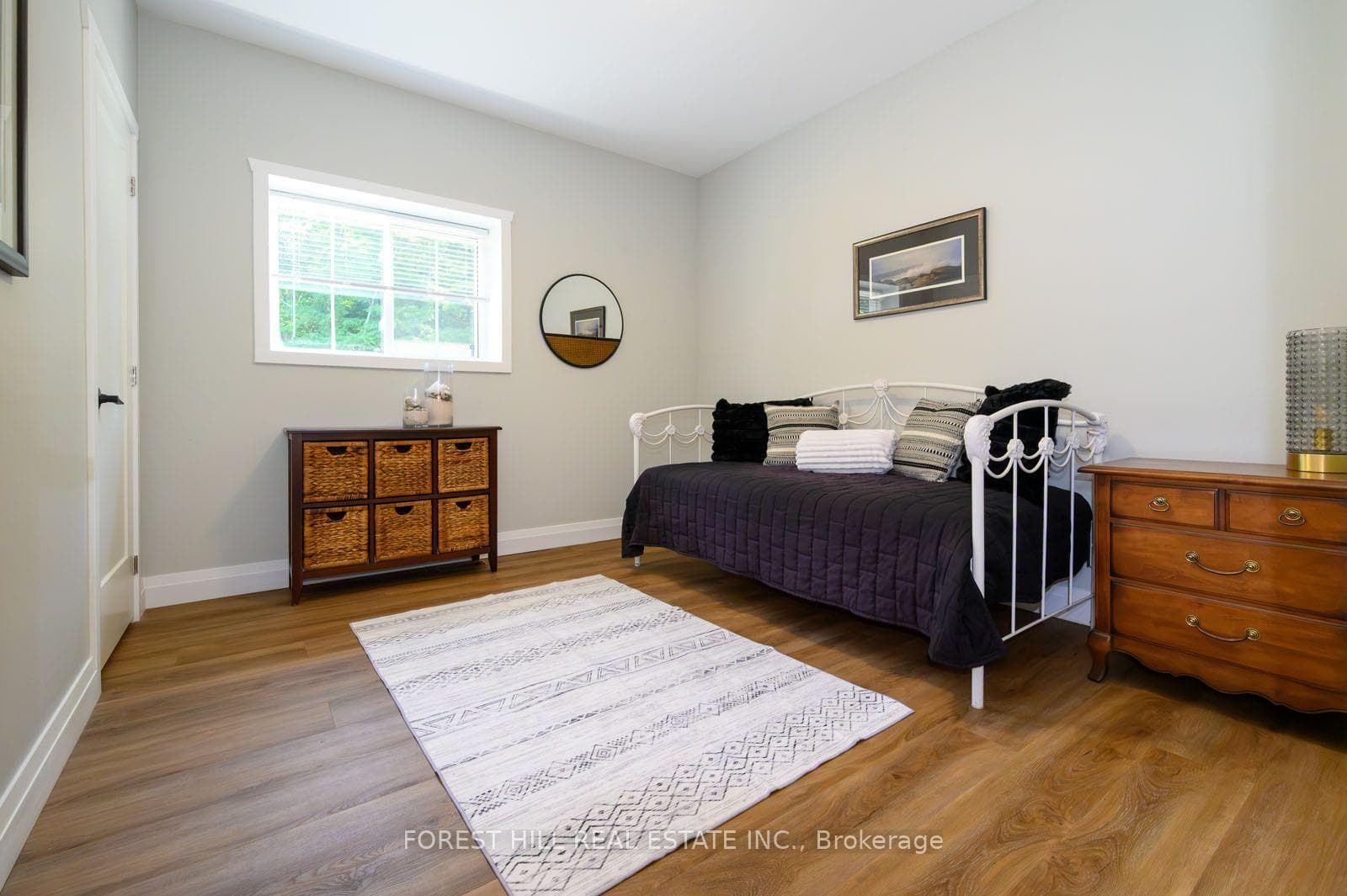 Main House - Bedroom 3
