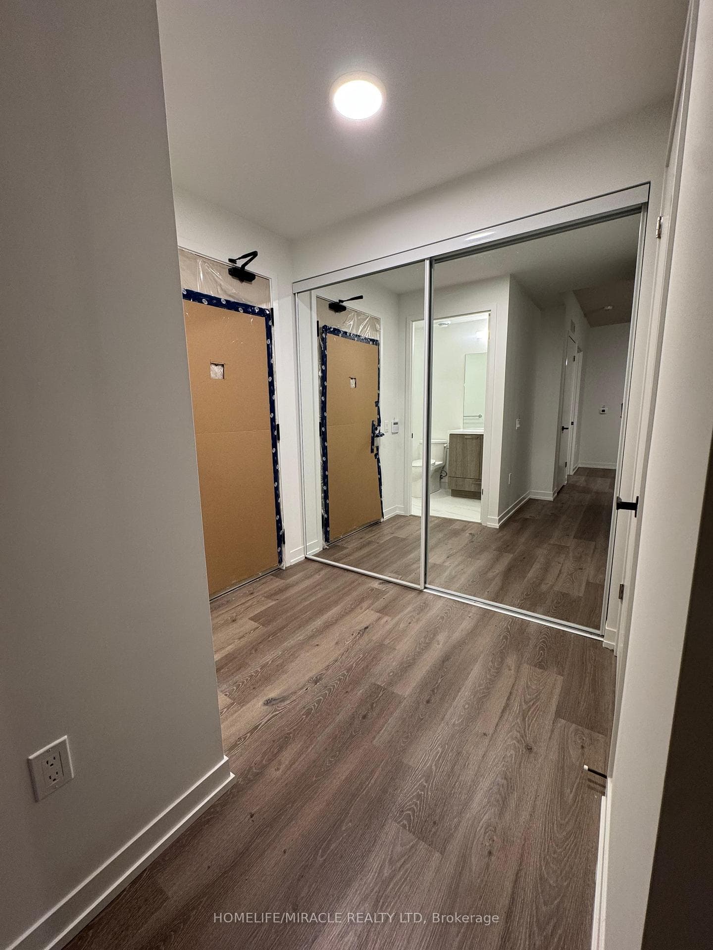 225 Commerce Street Unit 2101 photo 4