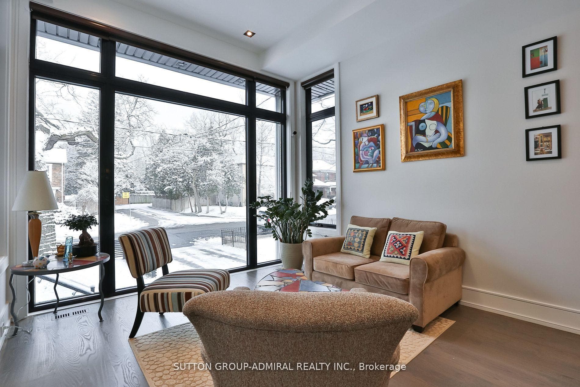 343 Manor Road photo 10