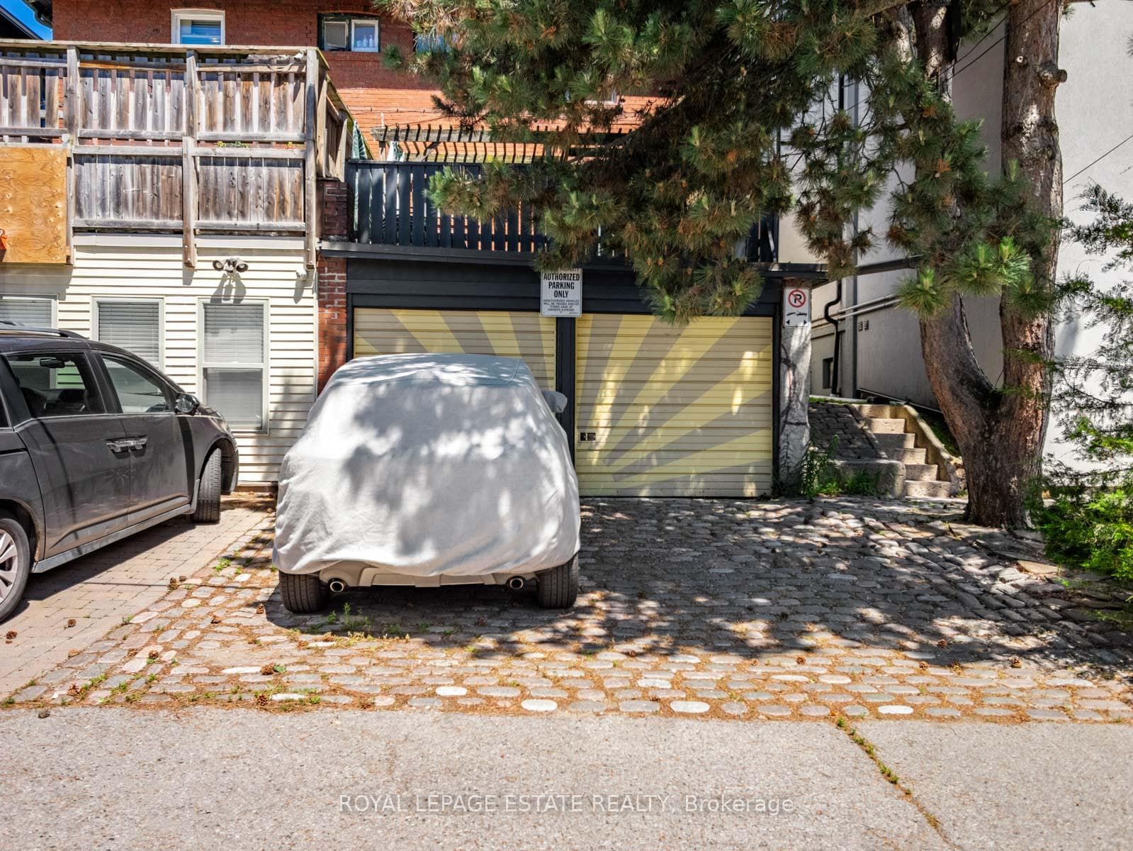 2275 Queen Street photo 36
