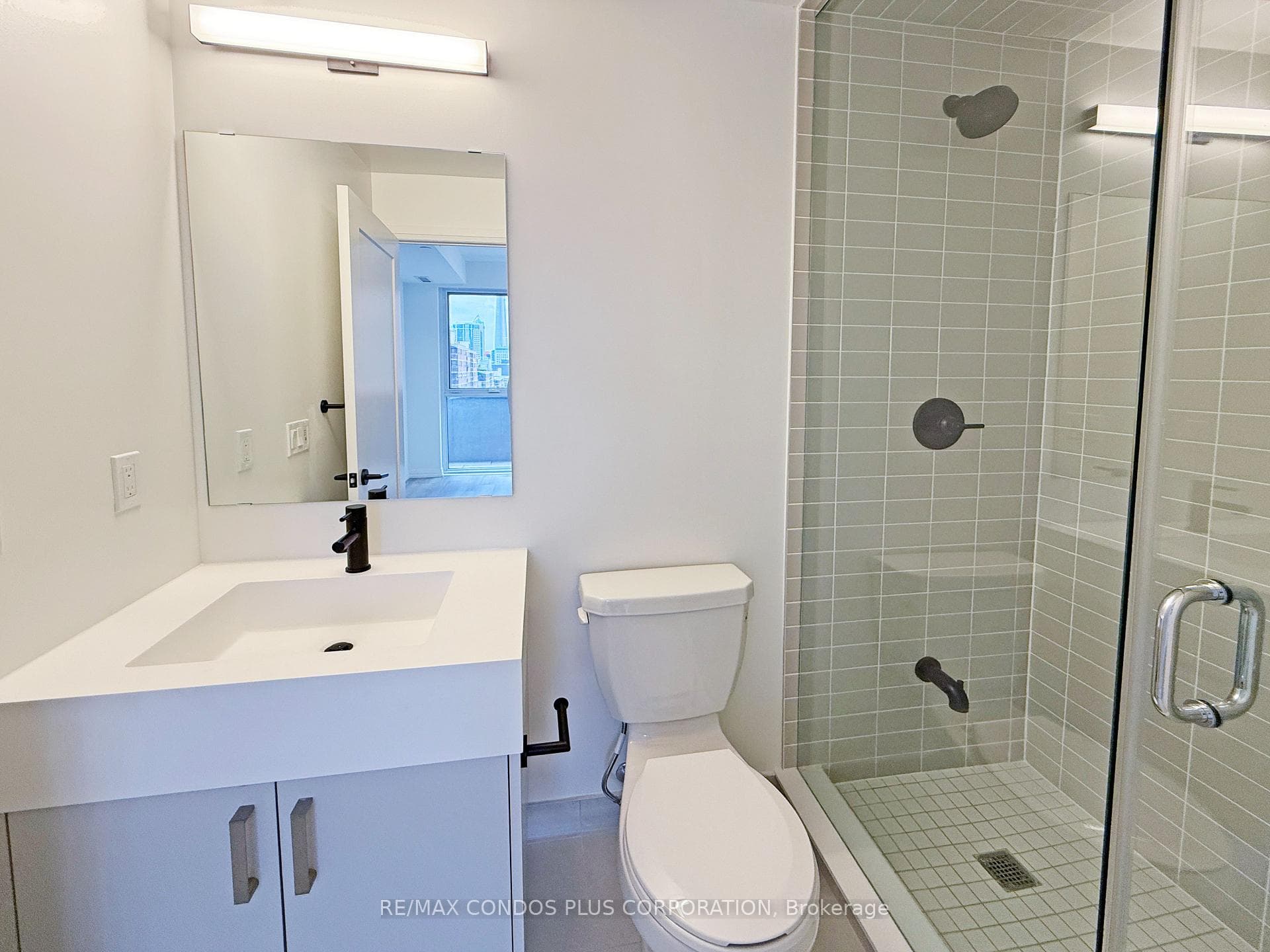 4 Pc Ensuite