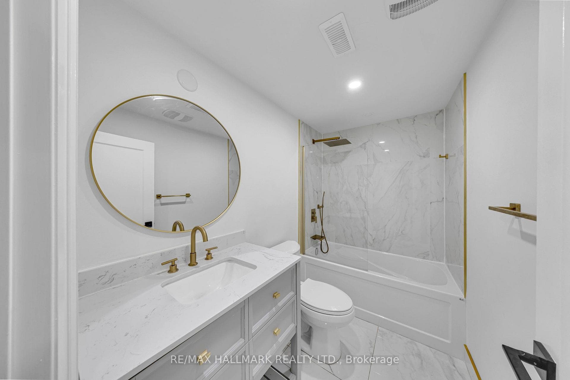 978 Midland Avenue photo 40
