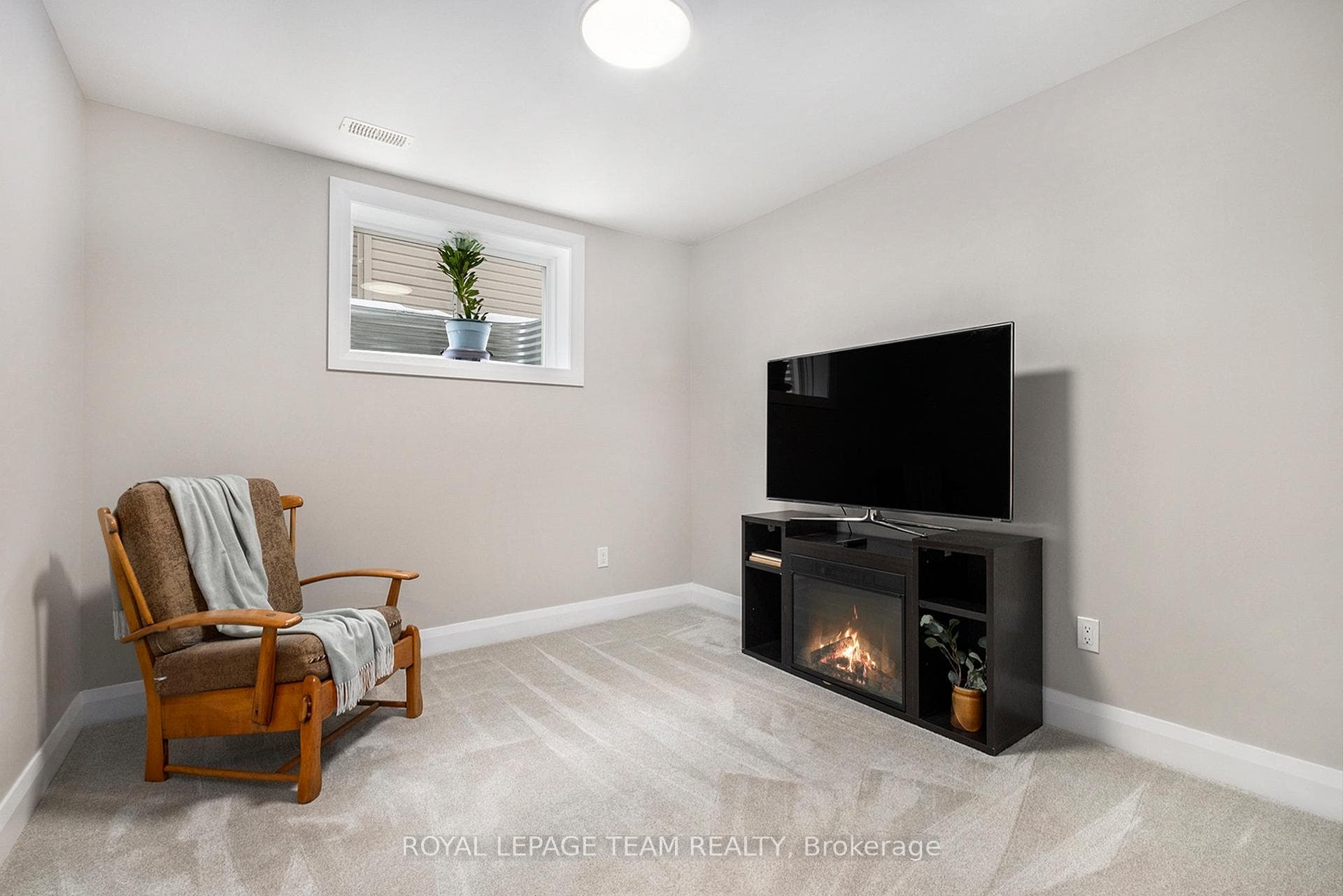 339 Pinehill Road photo 28