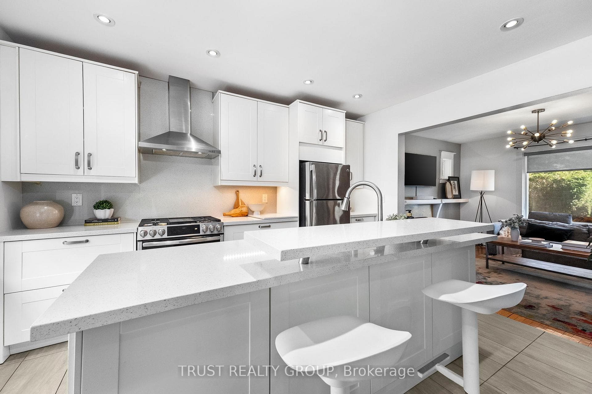 206 Woodmount Avenue photo 10