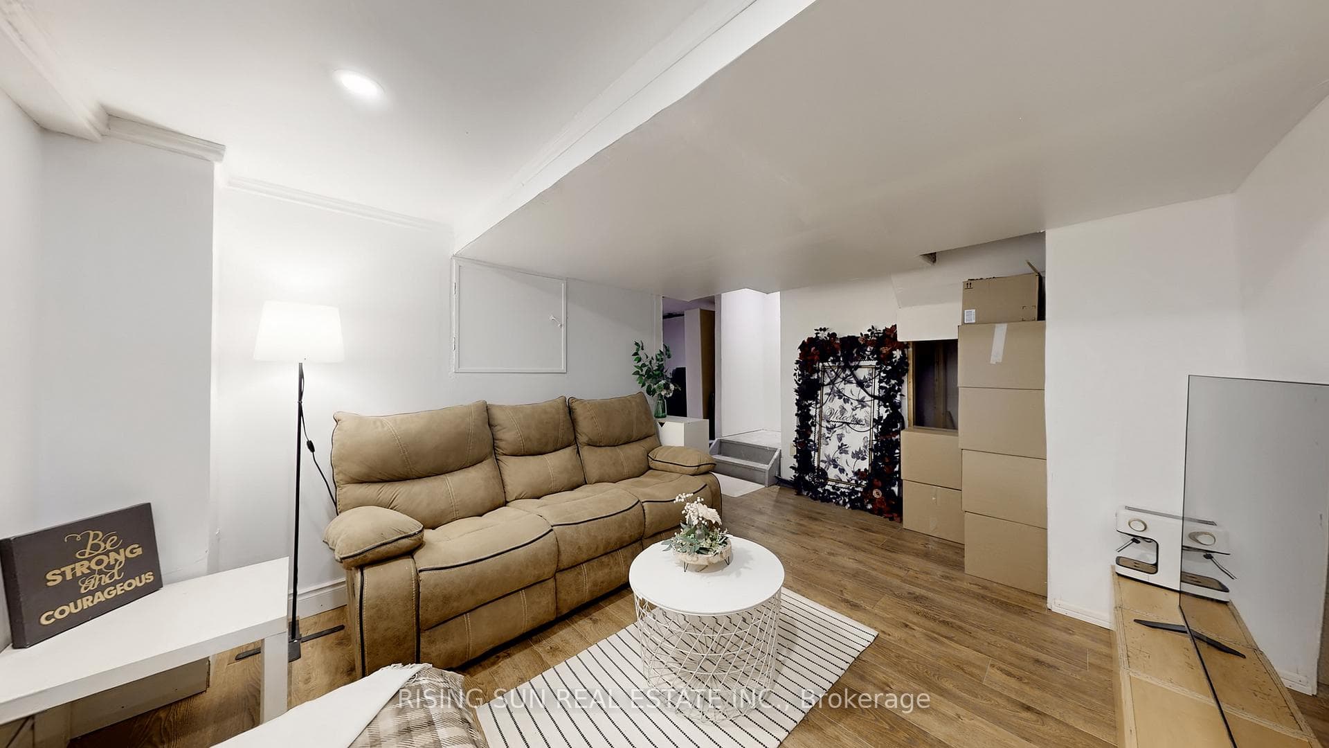 44 Whitehaven Drive photo 26