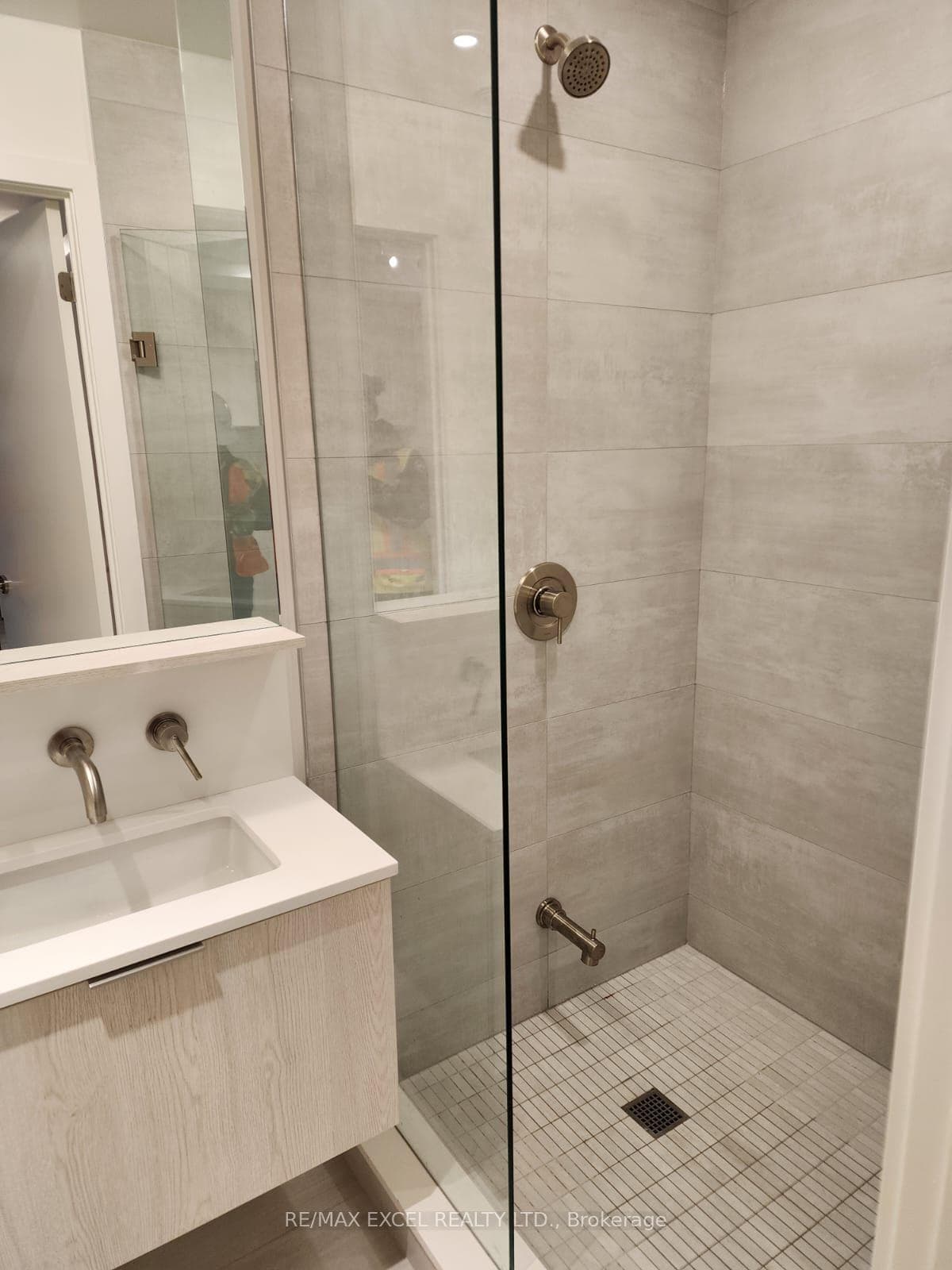110 Broadway Avenue Unit 2506 photo 5