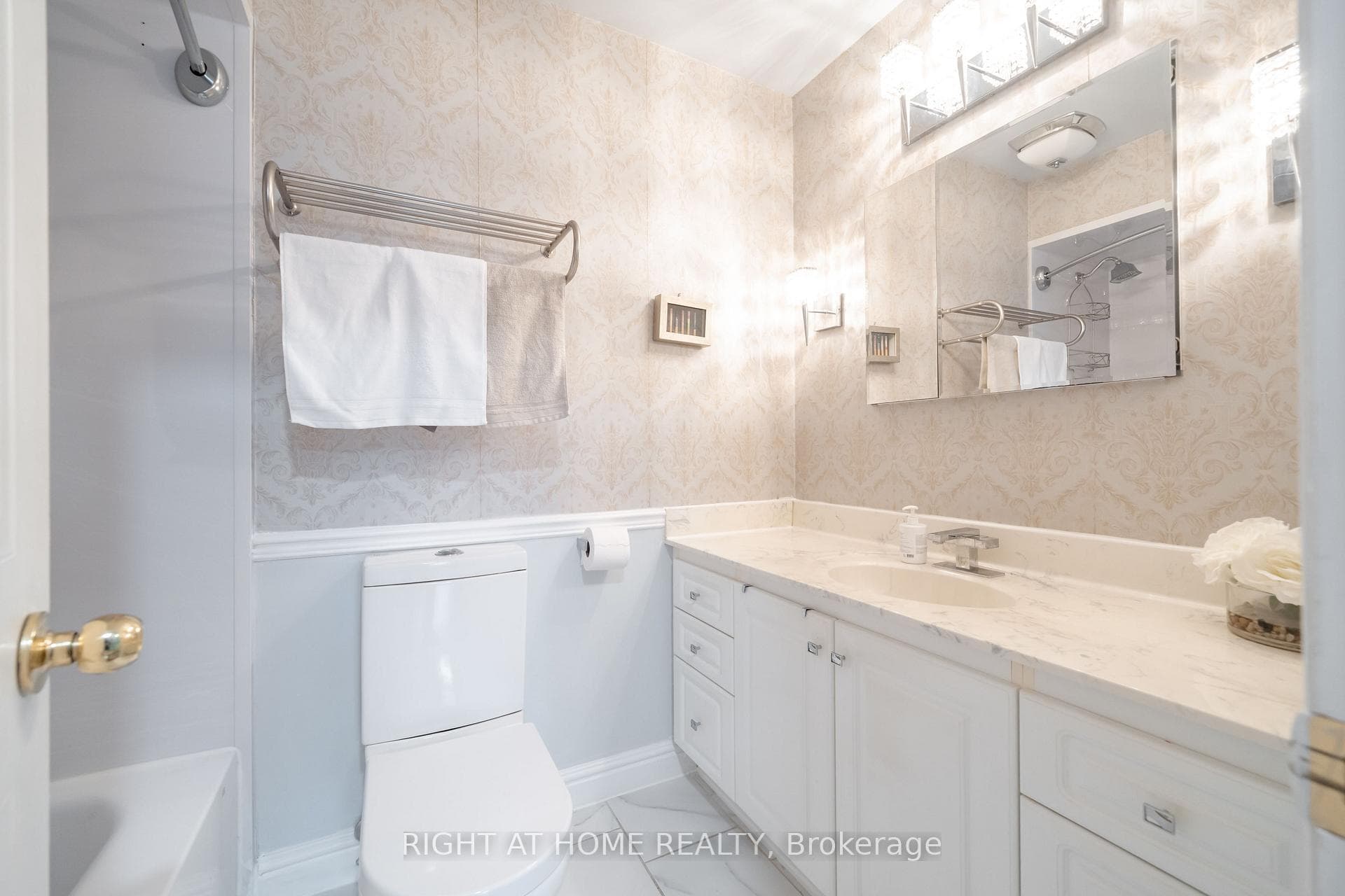 4 Piece Ensuite