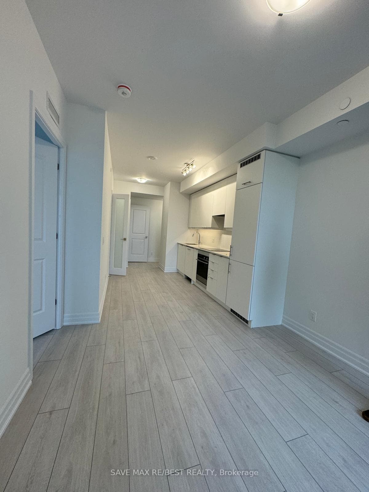 30 Elm Drive Unit 1306 photo 2