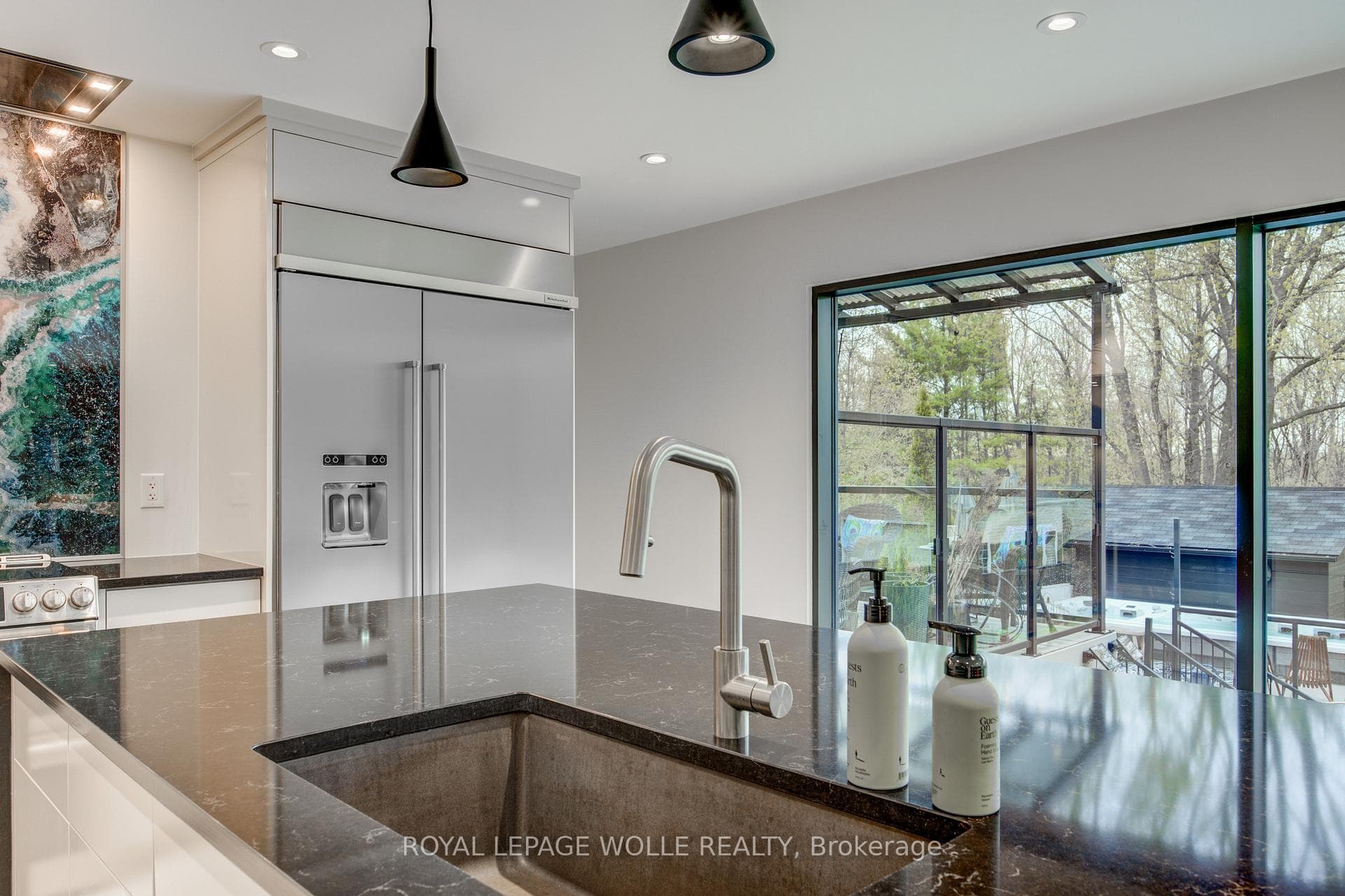 112 Mitchell Street photo 14
