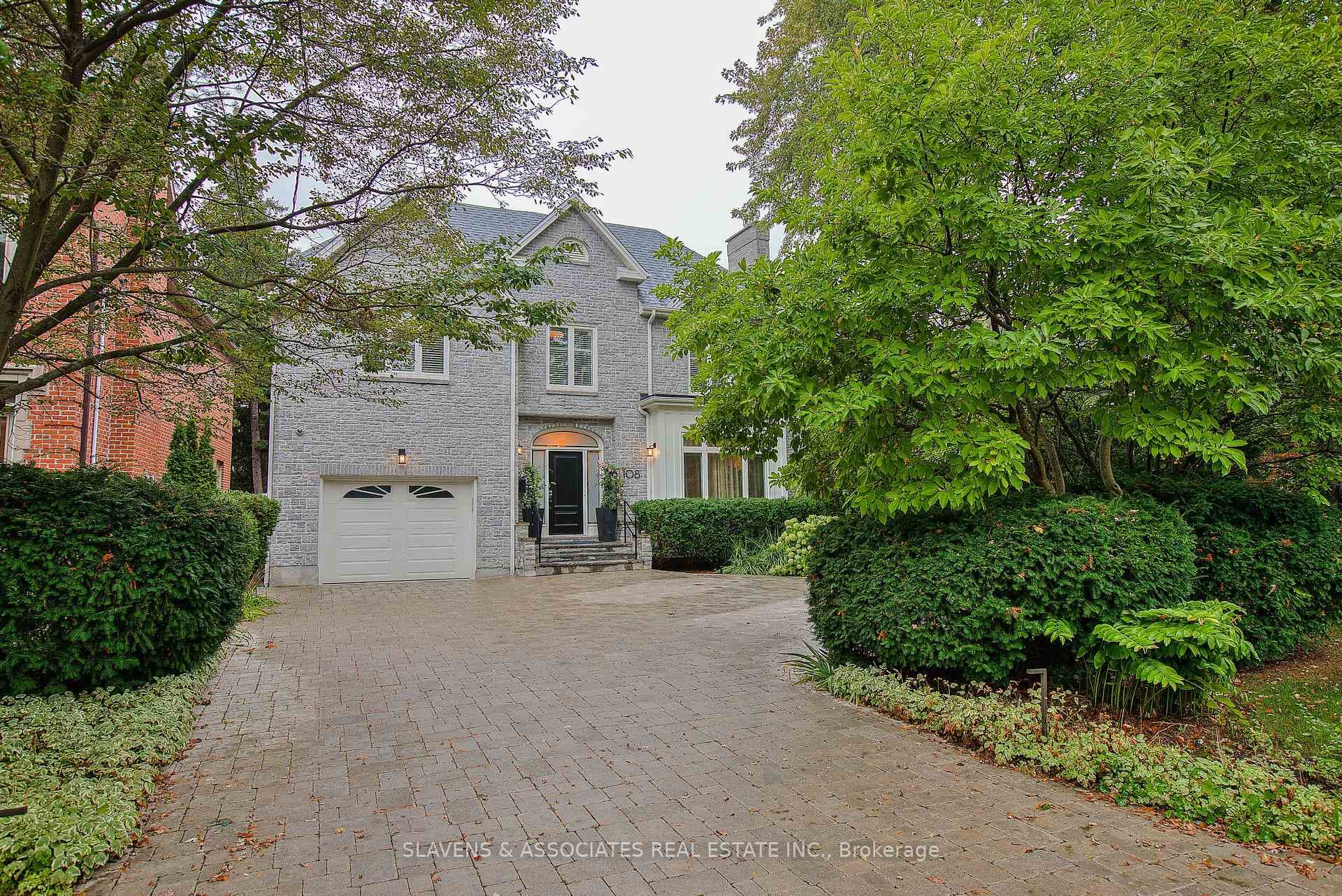 108 Yonge Boulevard photo 1