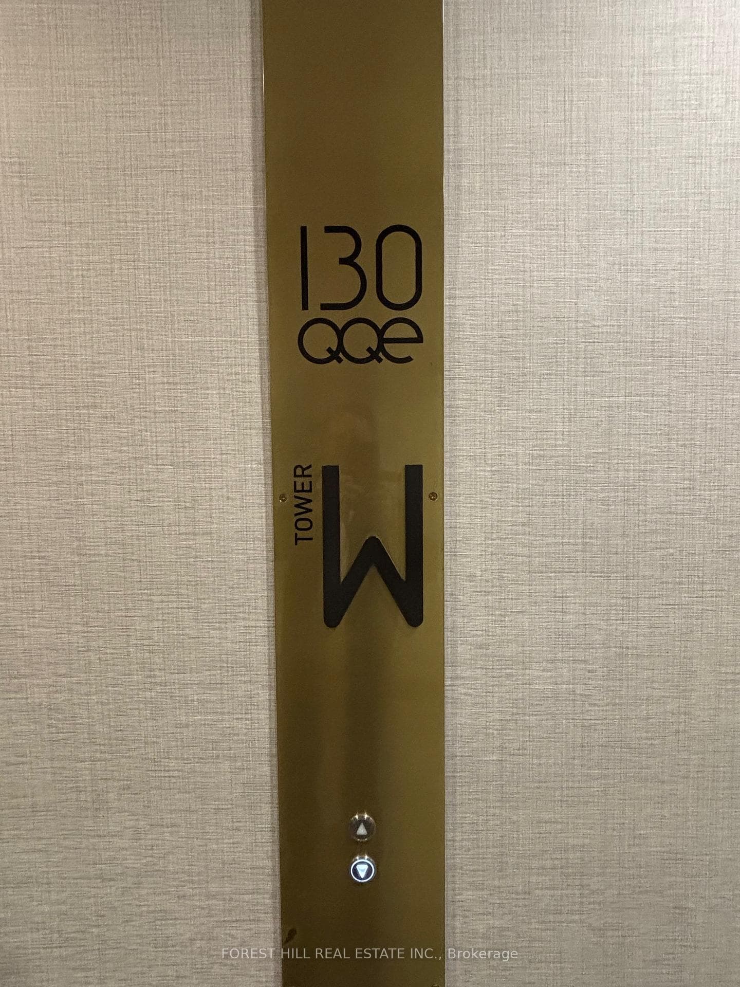 130 Queens Quay Unit 516 photo 4