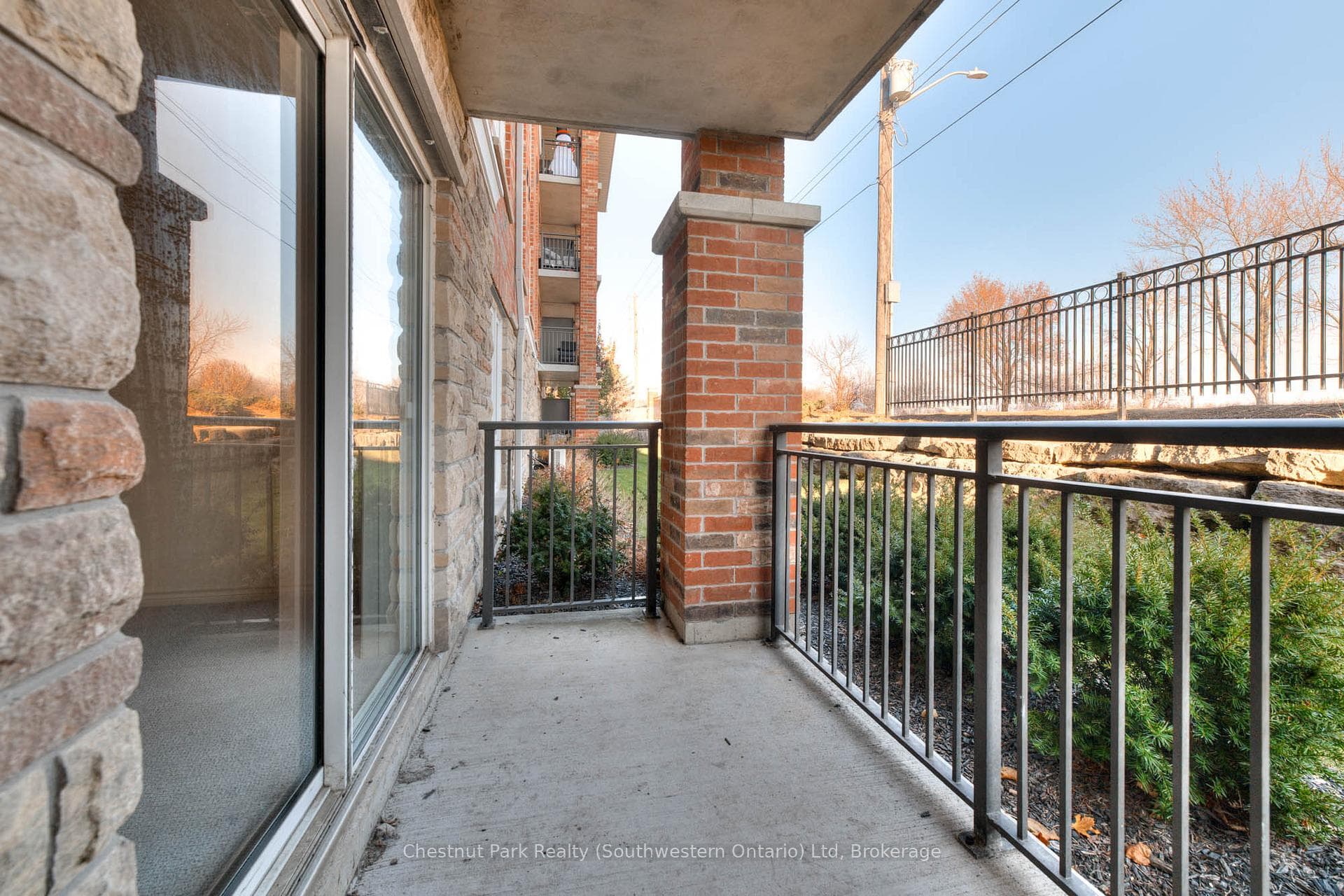 19 Waterford Dr. Guelph, ON N1L 0J1 (Unit 103)